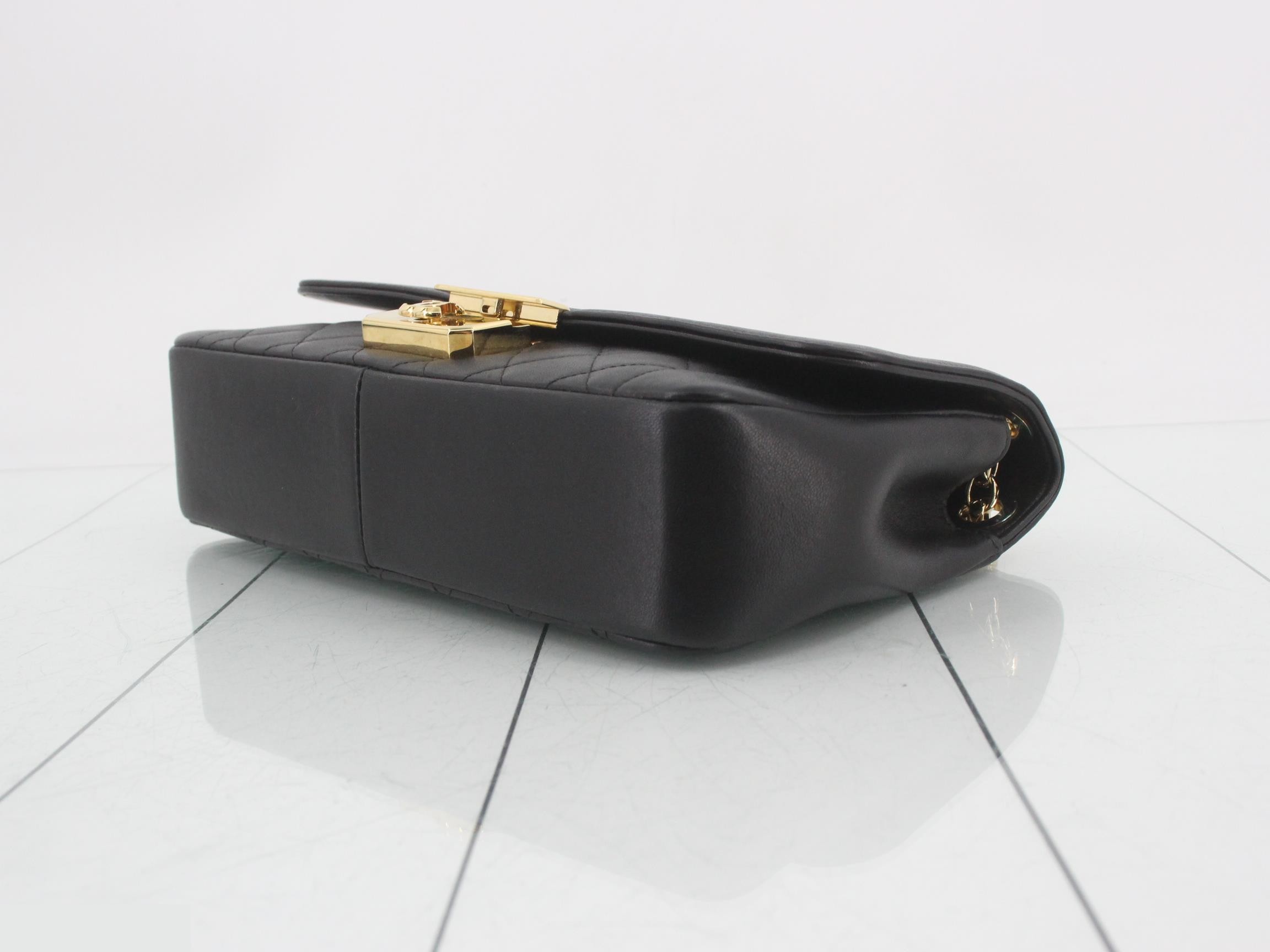 Matelassé chain shoulder bag, item number 18. — view 6