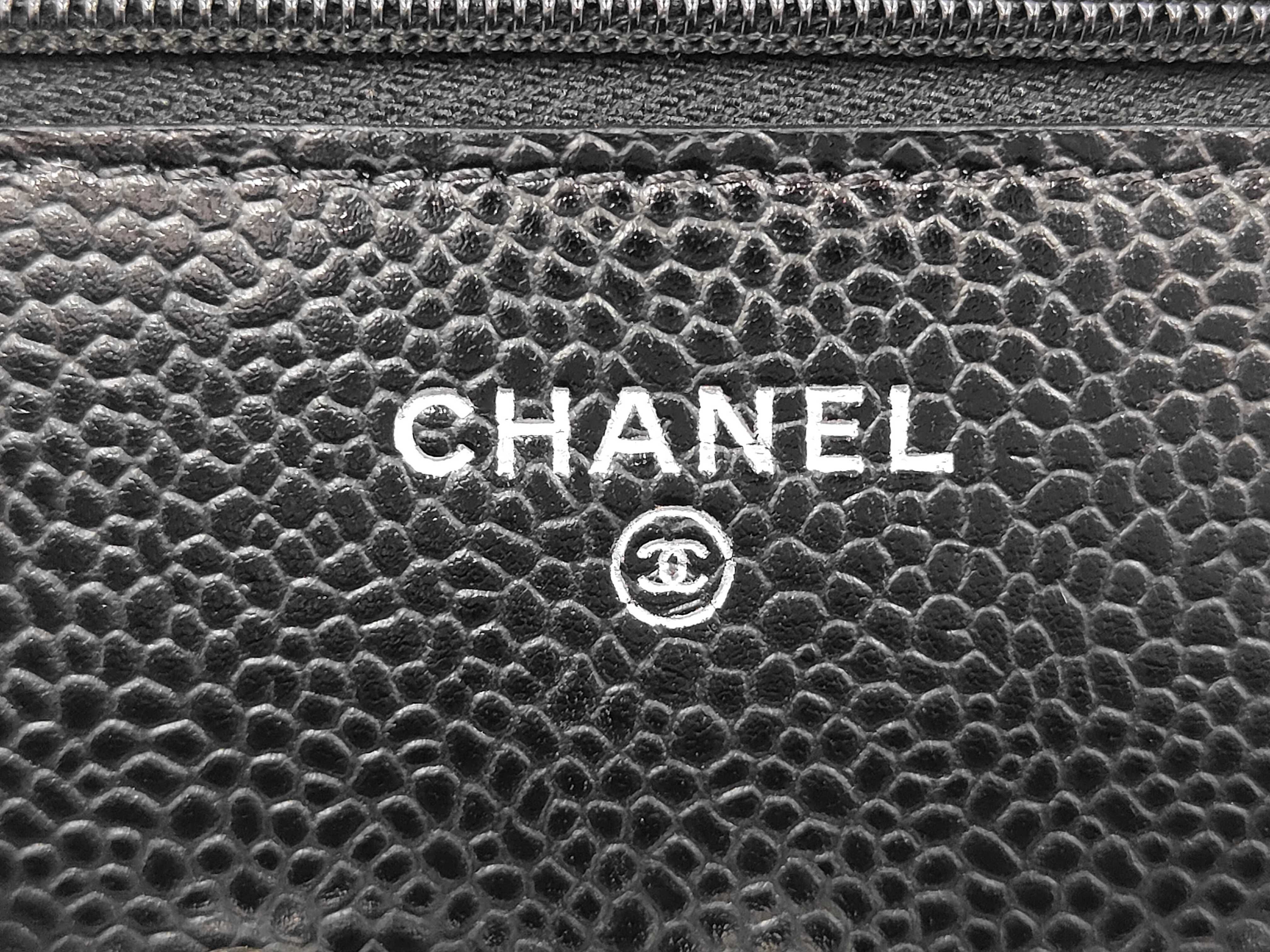 WOC Chain Bag Shoulder Bag — view 9