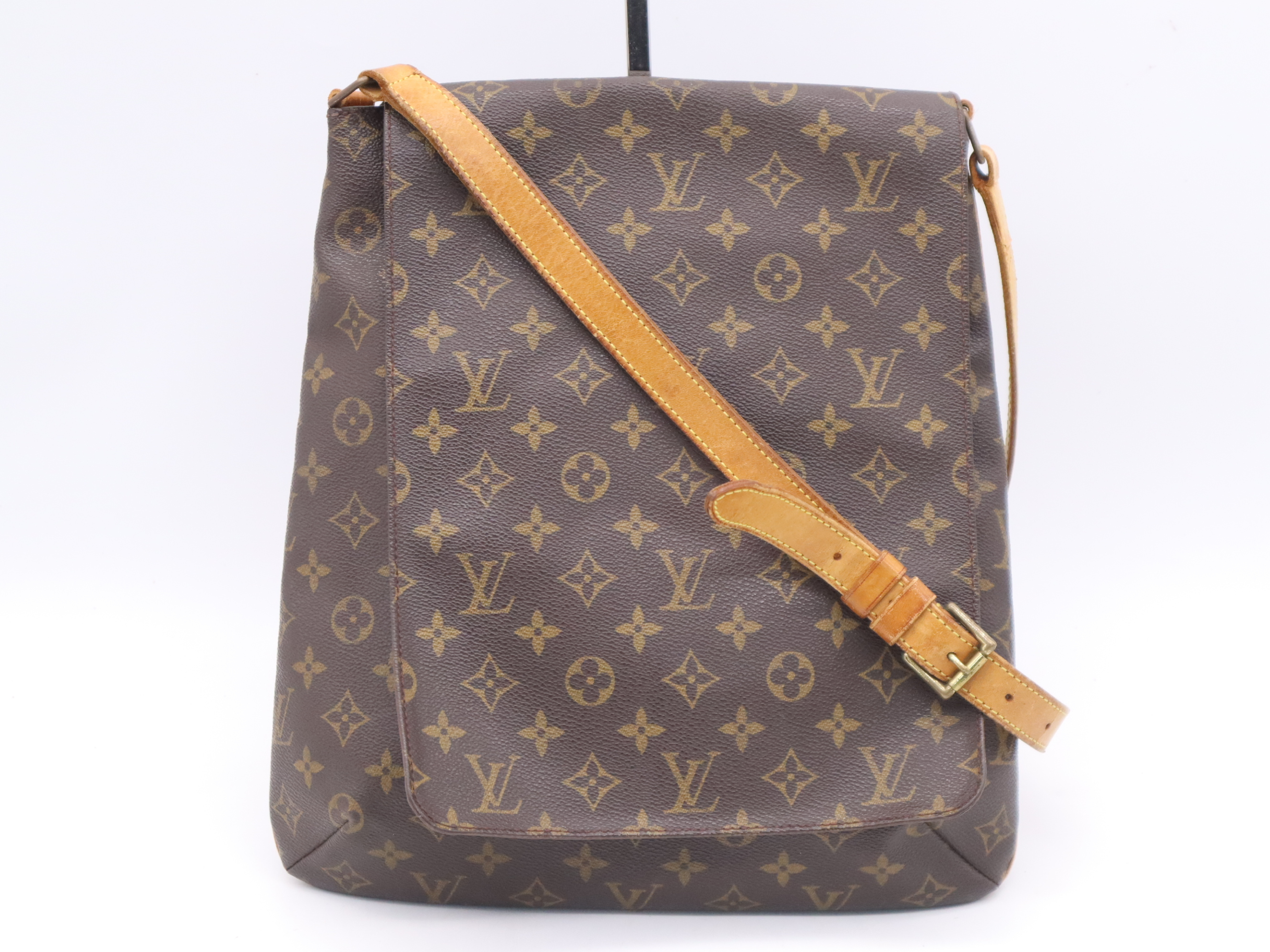 M51256 Monogram Musette Shoulder Bag