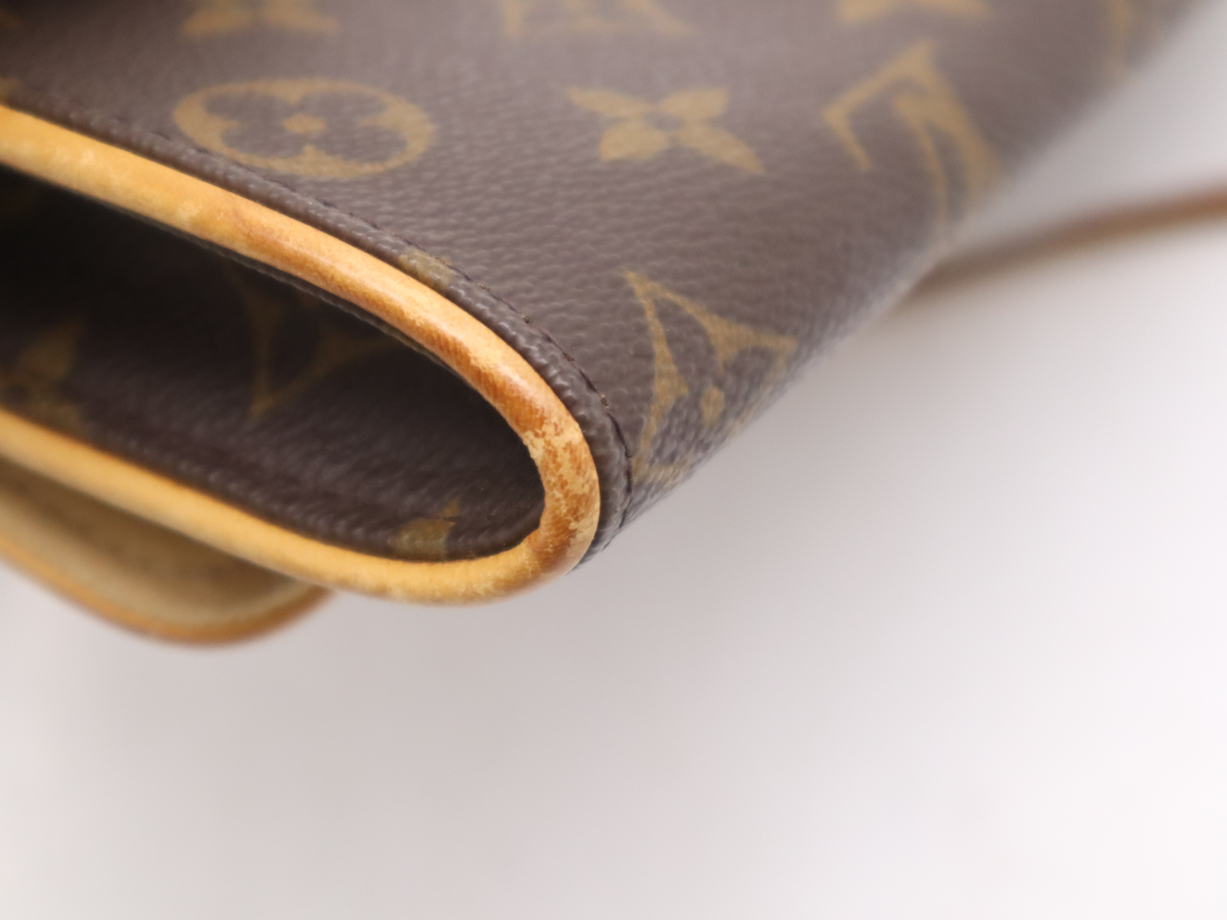M51854 Monogram Pochette Twin PM Shoulder Strap Shoulder Bag — view 10