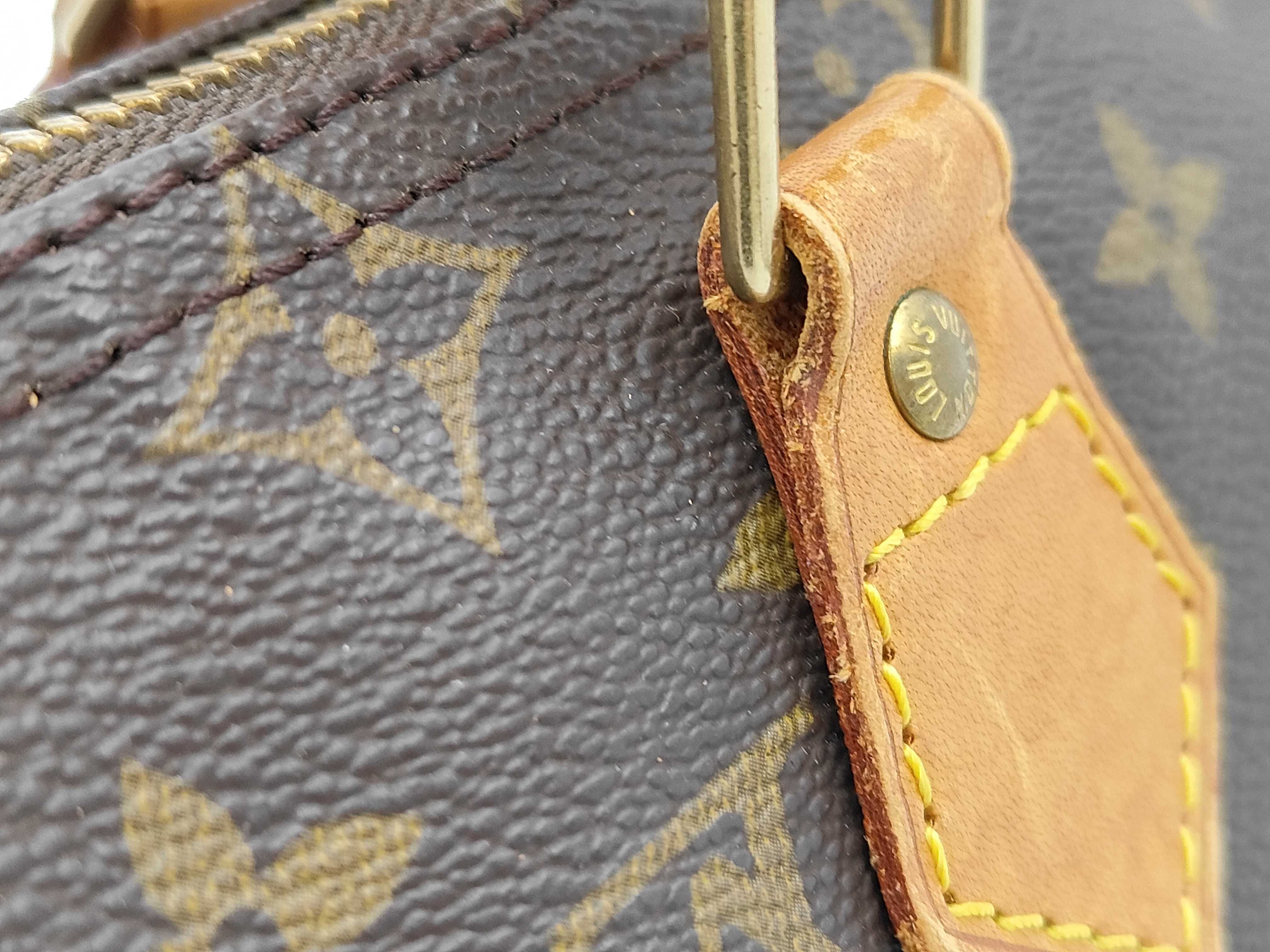 LV Monogram Speedy 25 Handbag — view 3