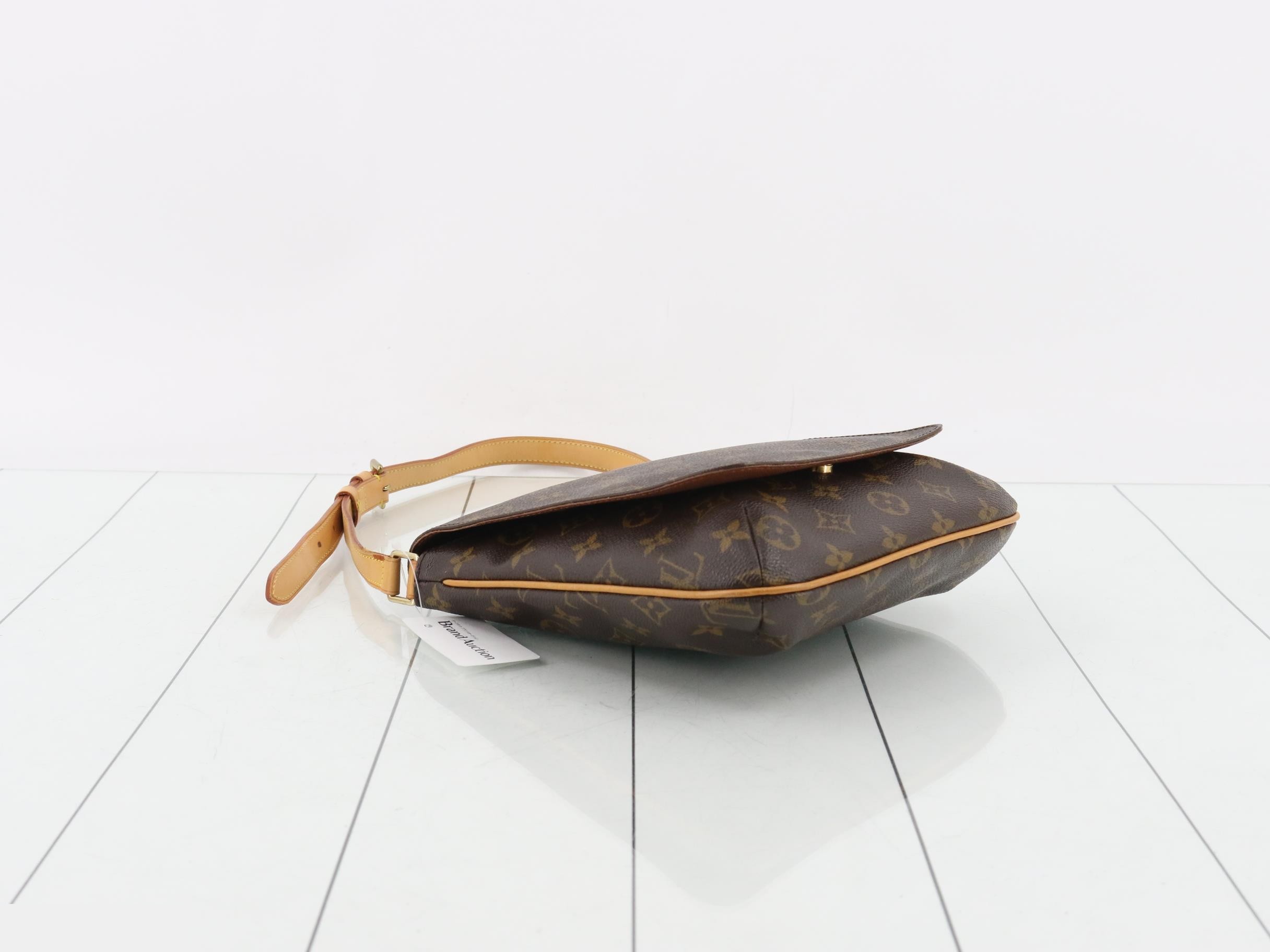 Musette Salsa Short Shoulder — view 5
