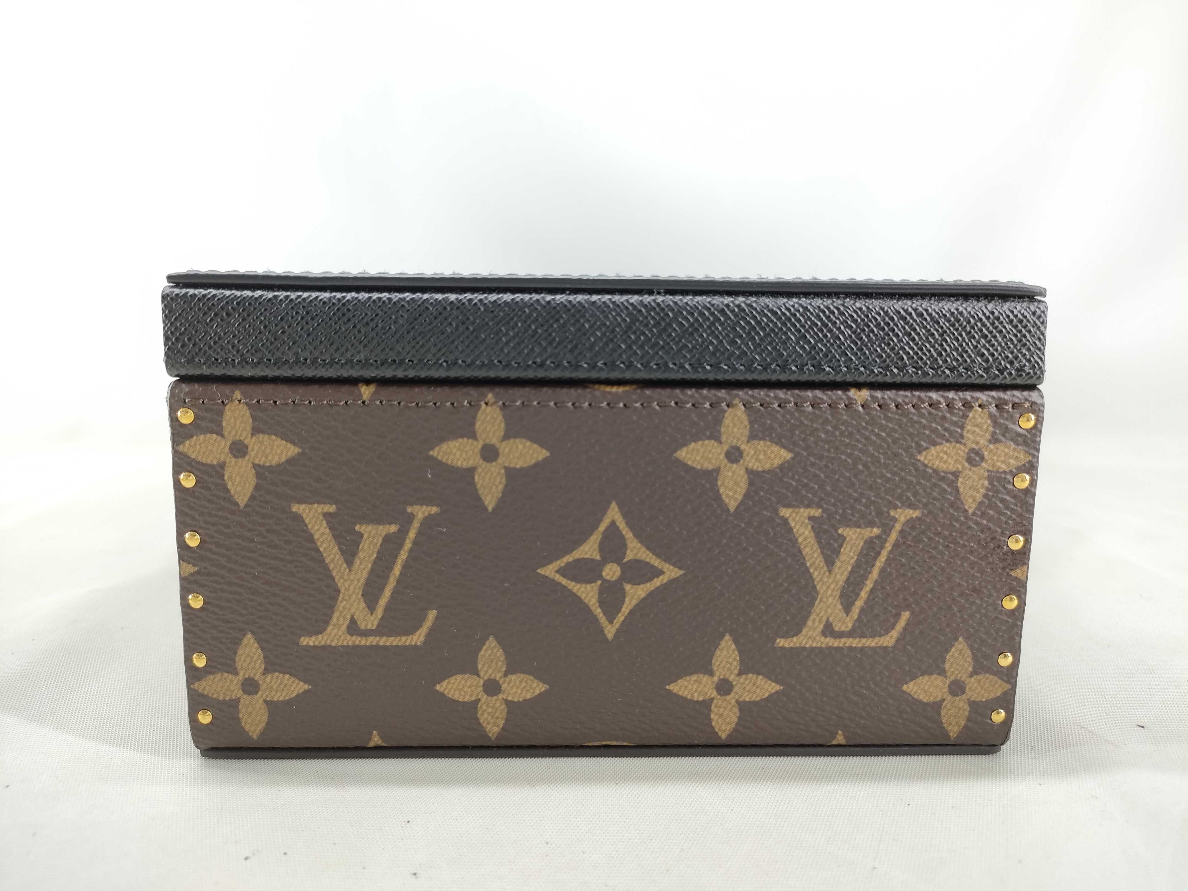Monogram Tissue Box GI1445 Other Accessories — view 4