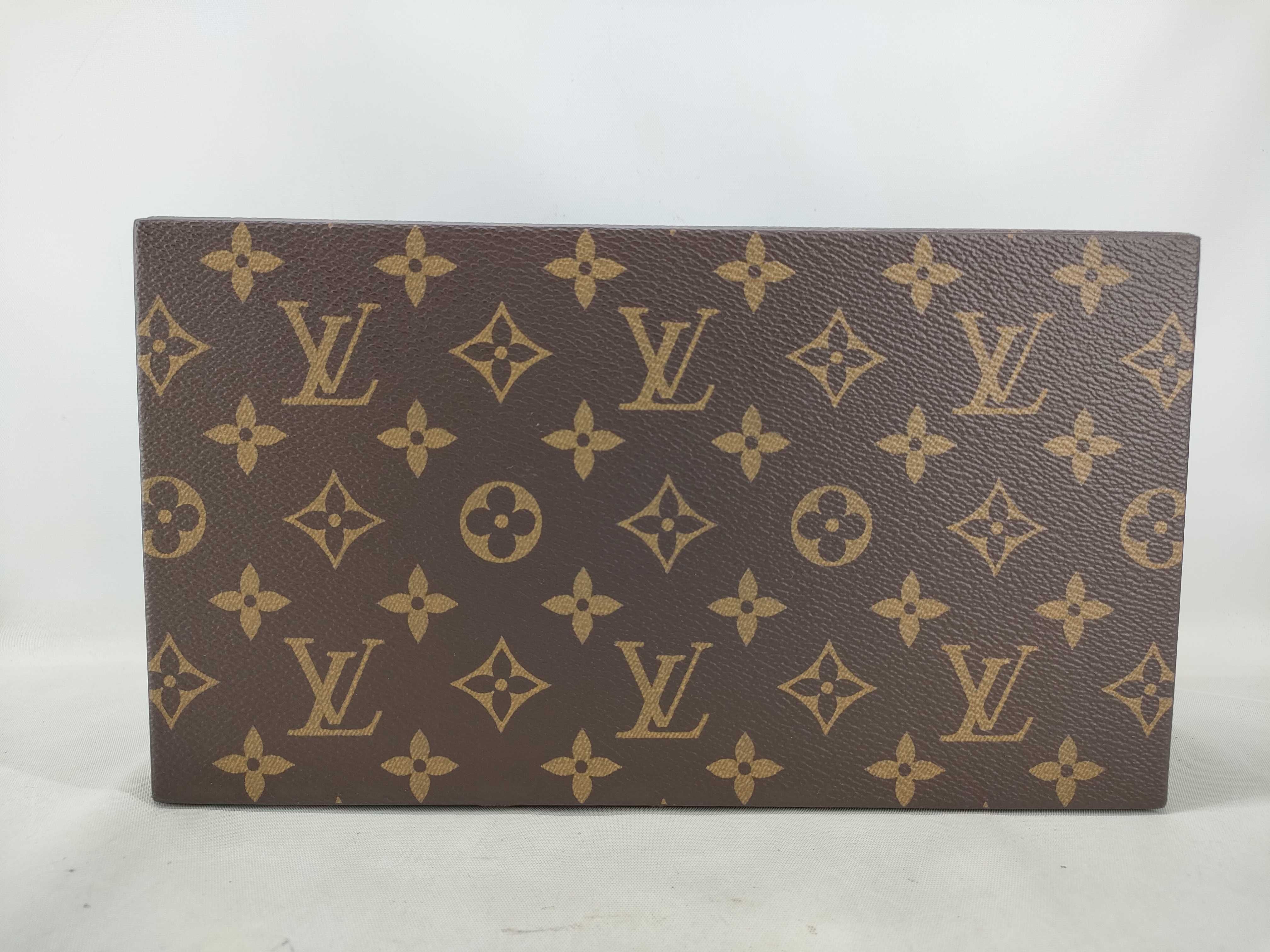 Monogram Tissue Box GI1445 Other Accessories — view 6