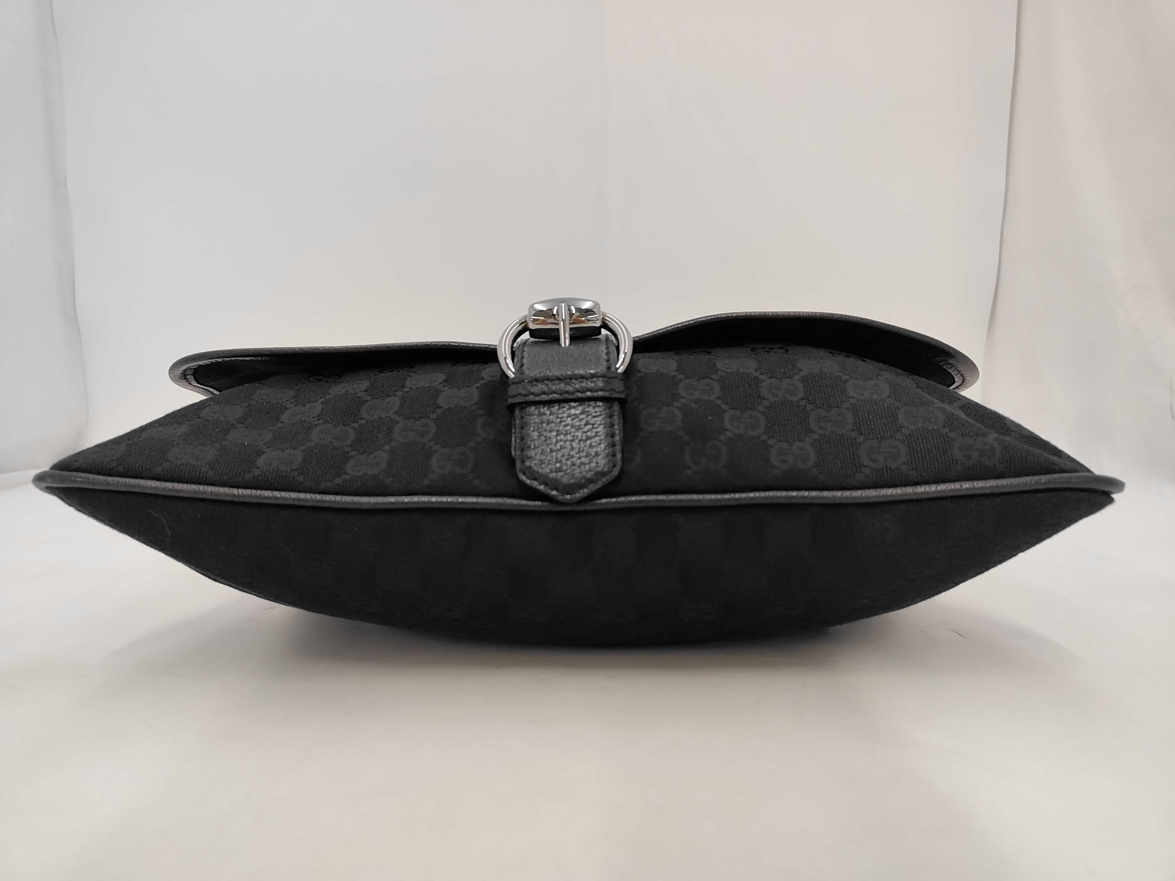 GG Canvas Shoulder Bag — view 3