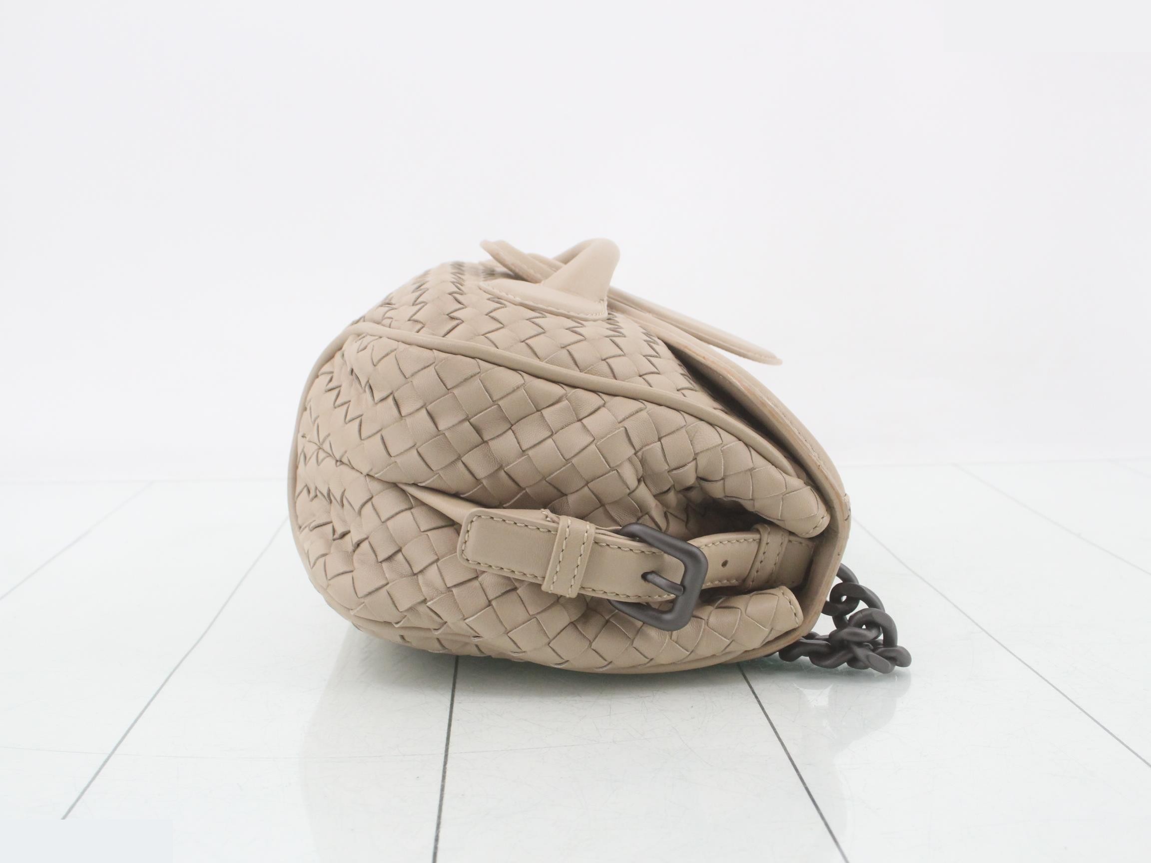 Intrecciato Shoulder Bag, Leather, Beige — view 3