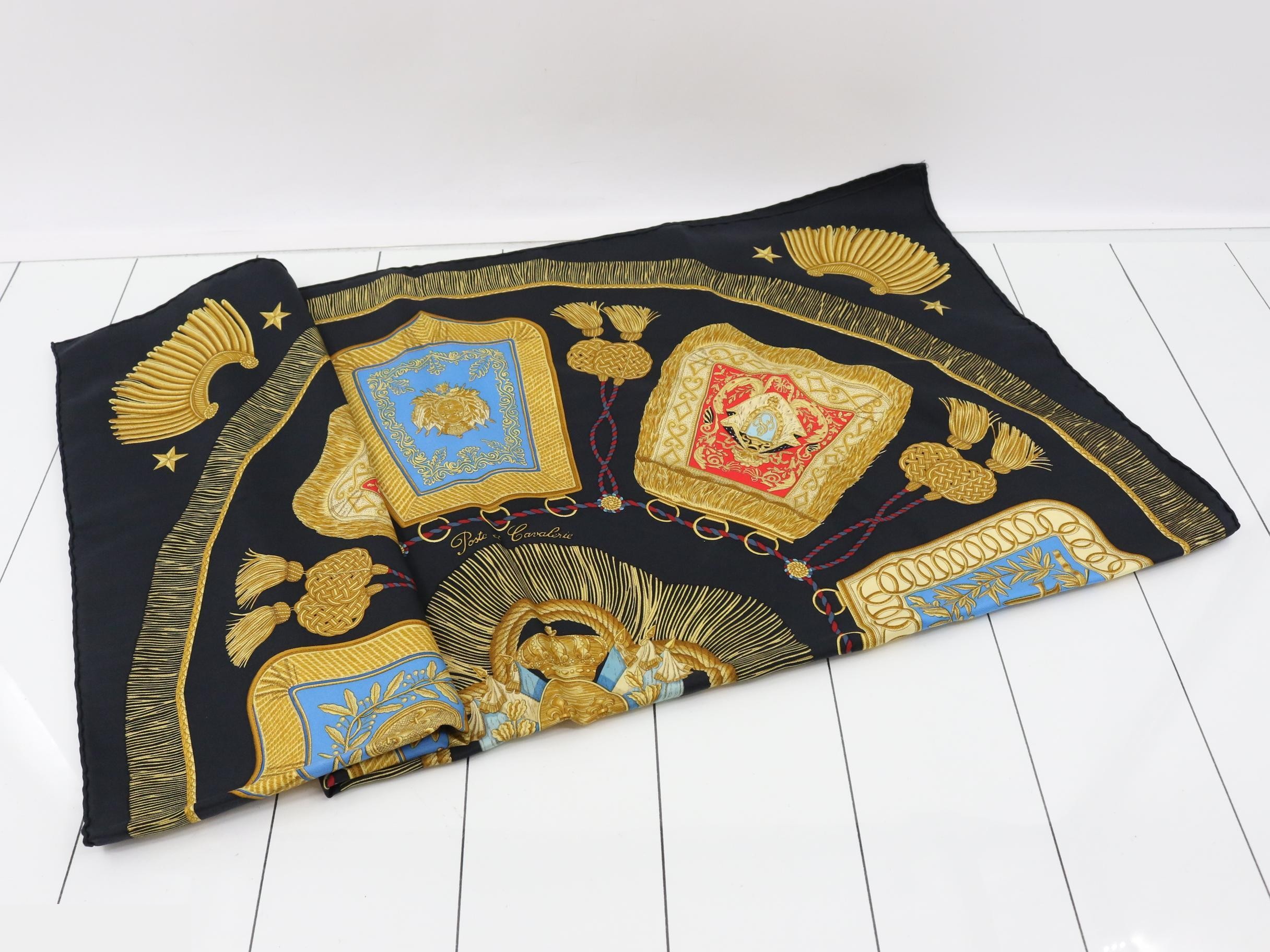 scarf — view 3
