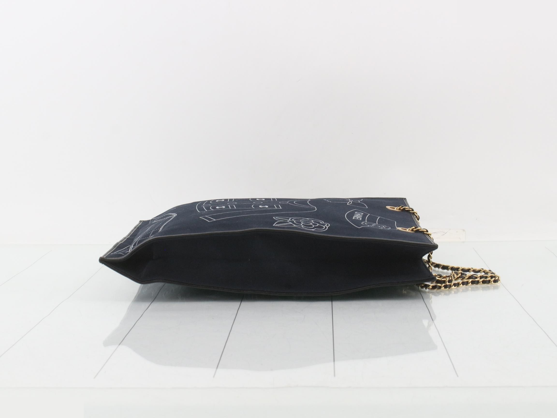 Icon Series (Bags) - Shoulder Bag — view 3