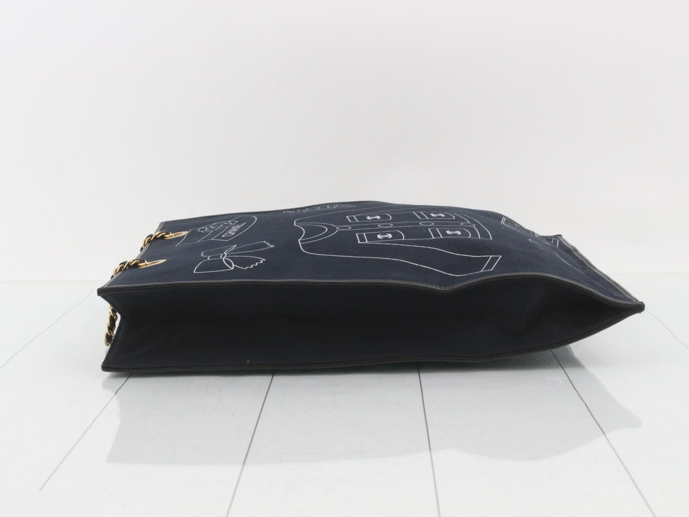 Icon Series (Bags) - Shoulder Bag — view 4