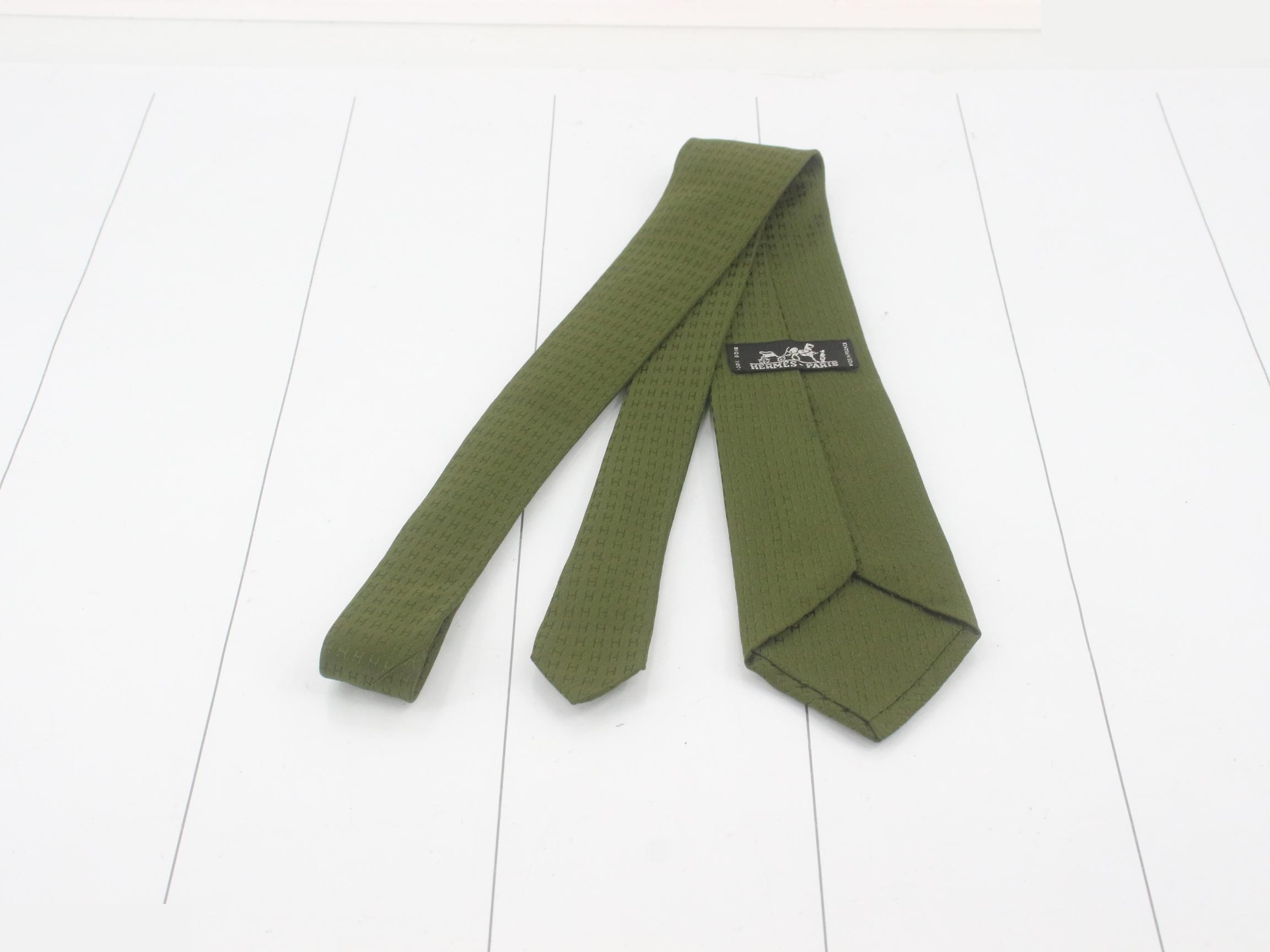 Silk tie — view 2