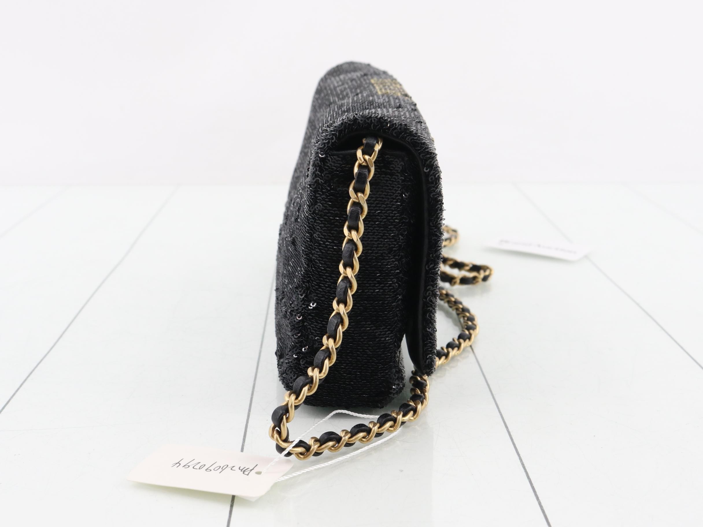Sequin Chain Shoulder Bag — view 4