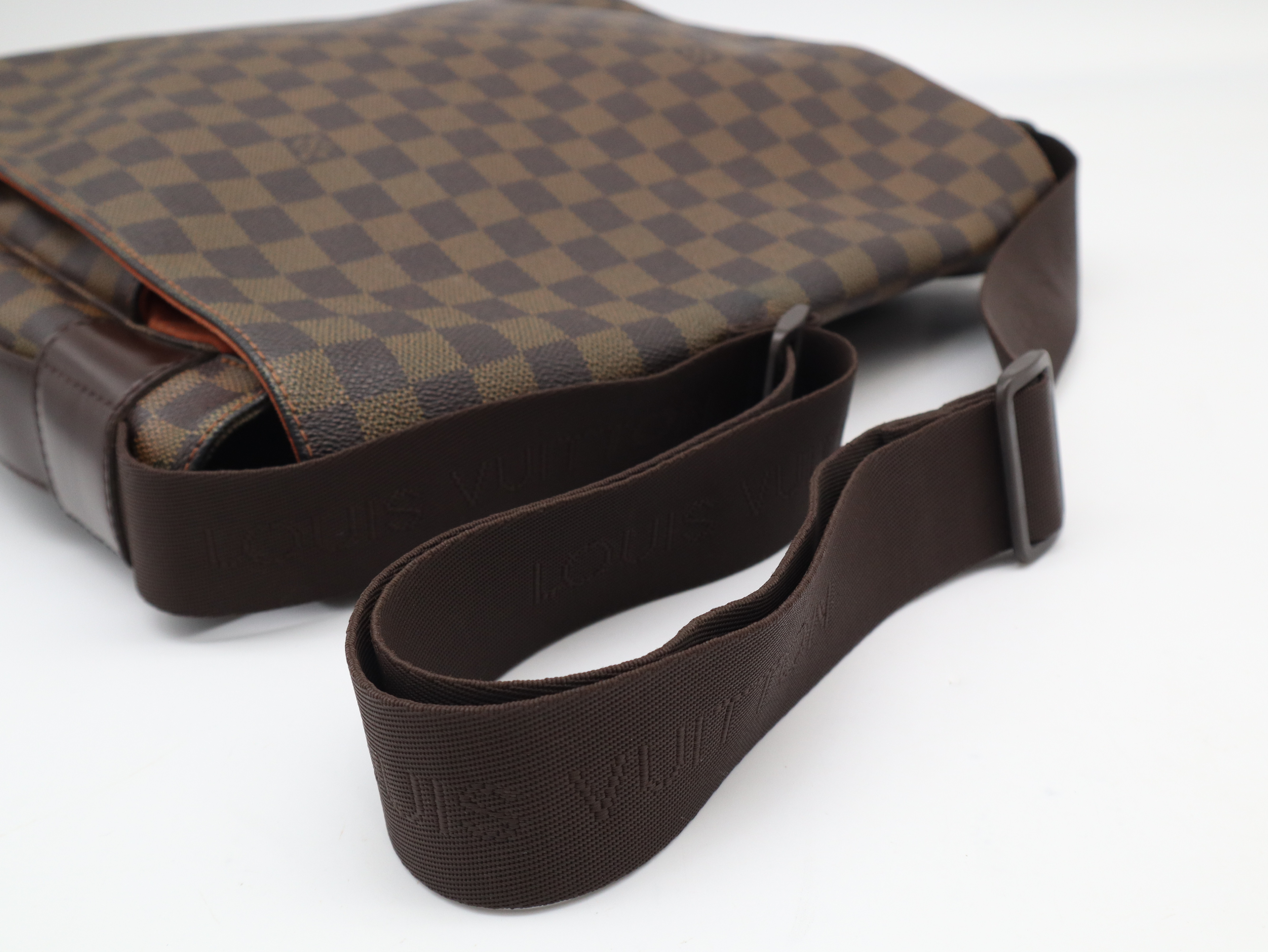 N45258 Damier Bastille Shoulder Bag — view 6
