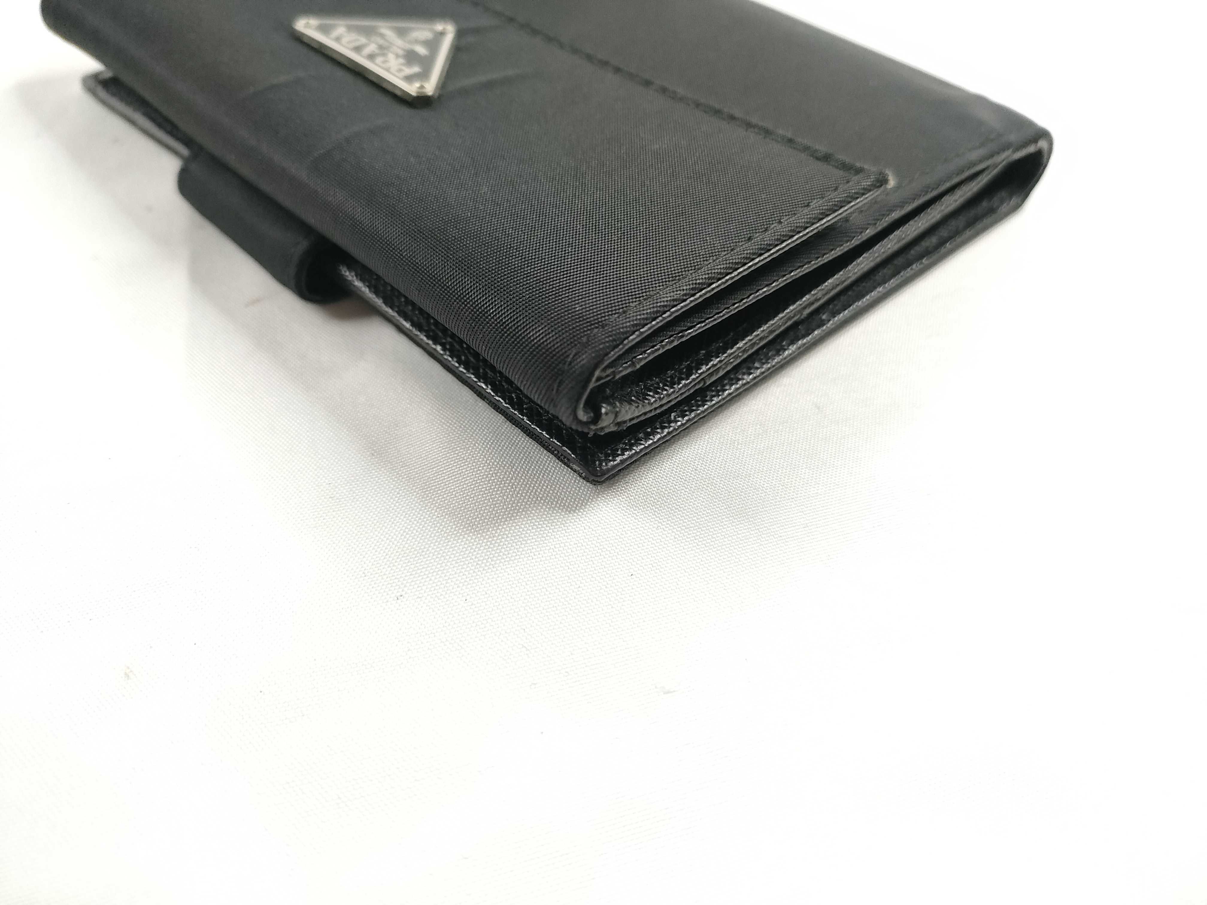 folding wallet with triangle logo, black. — view 4