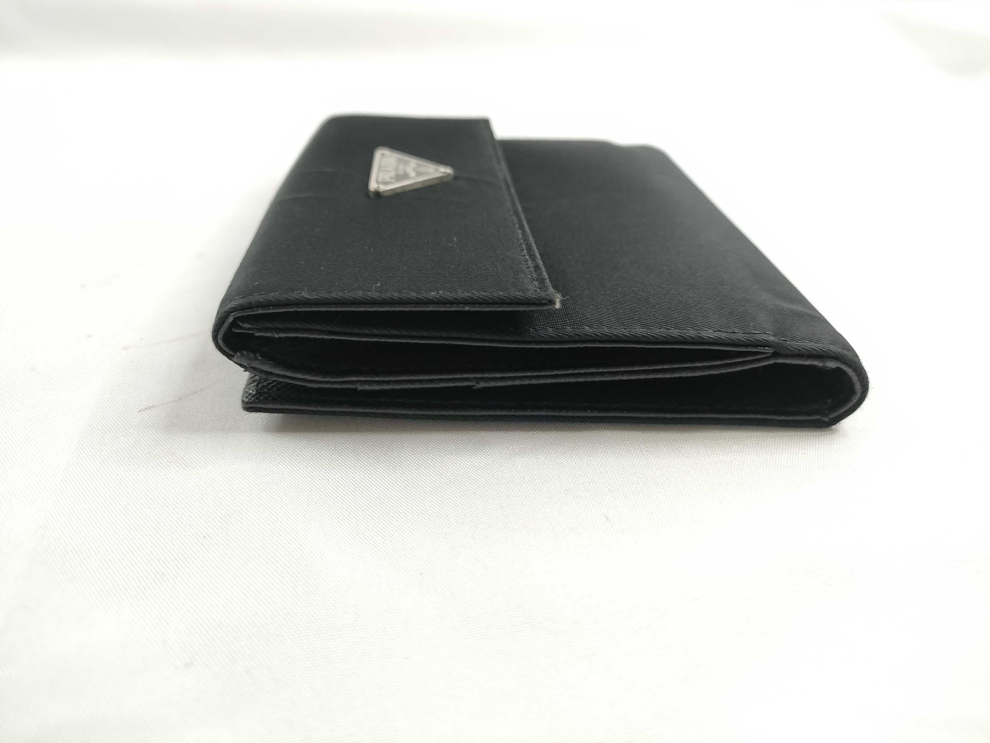 folding wallet with triangle logo, black. — view 5