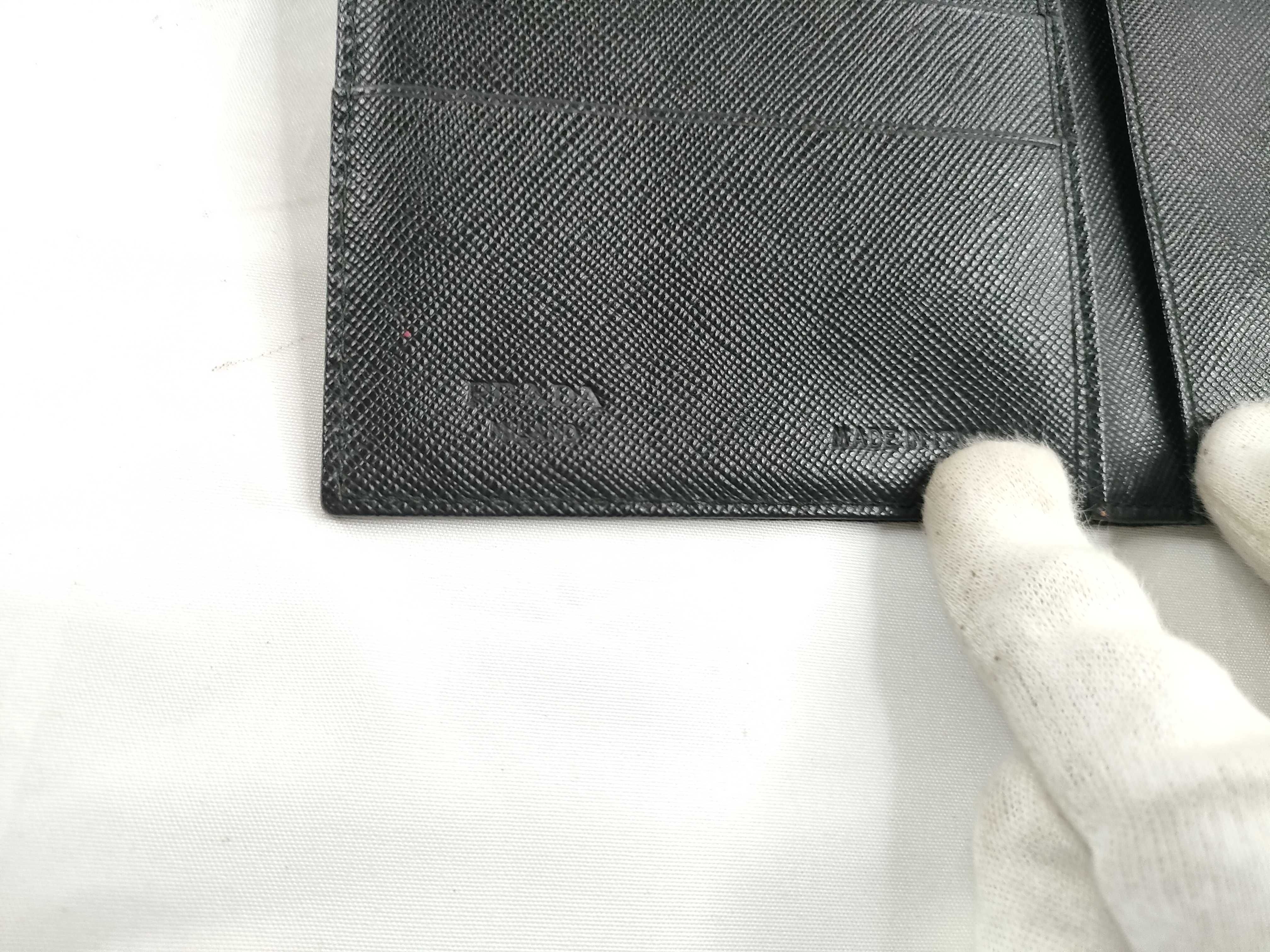 folding wallet with triangle logo, black. — view 9