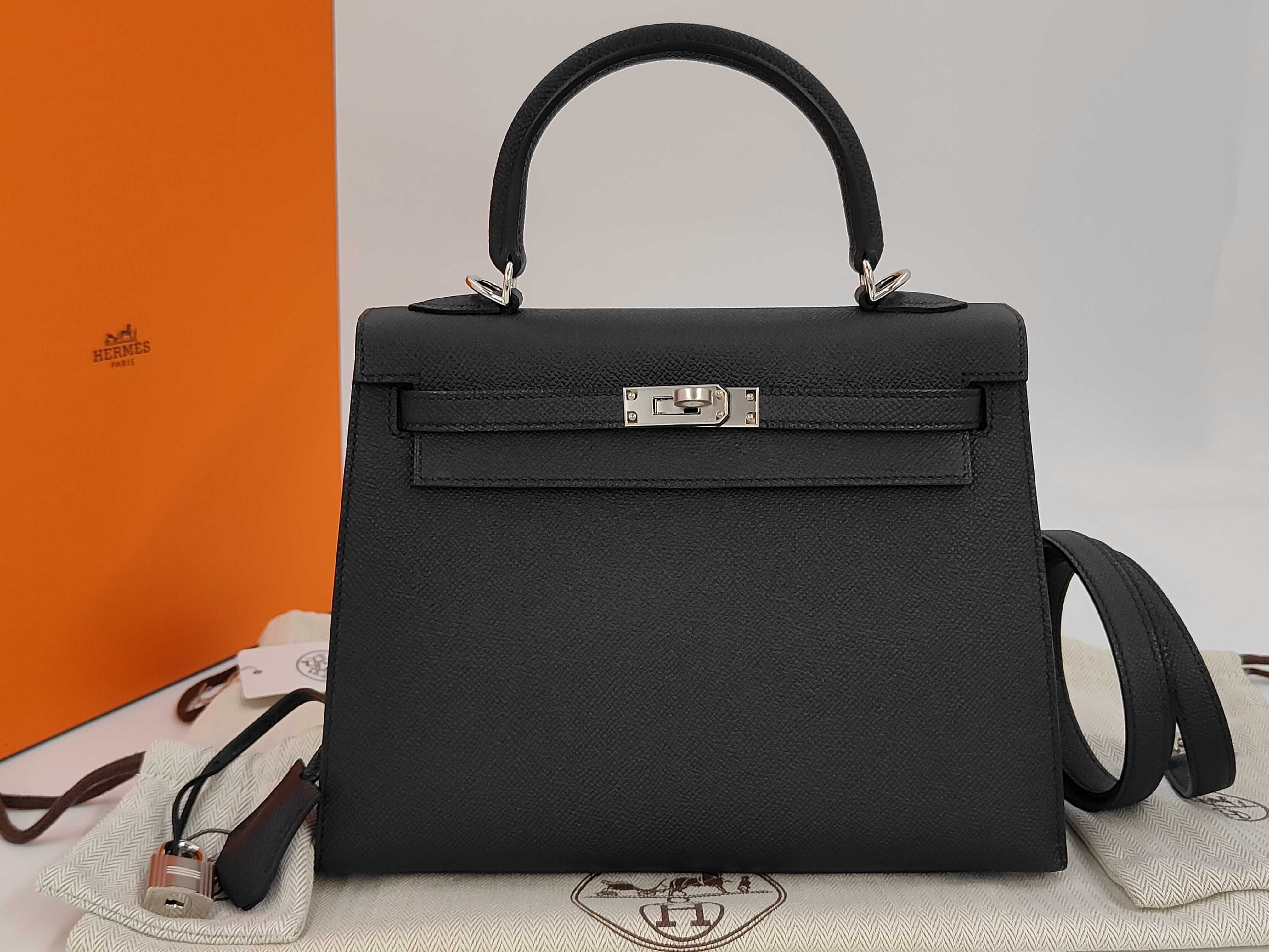Kelly 25 Black Epsom Leather Handbag with Silver Hardware (K Stamp)