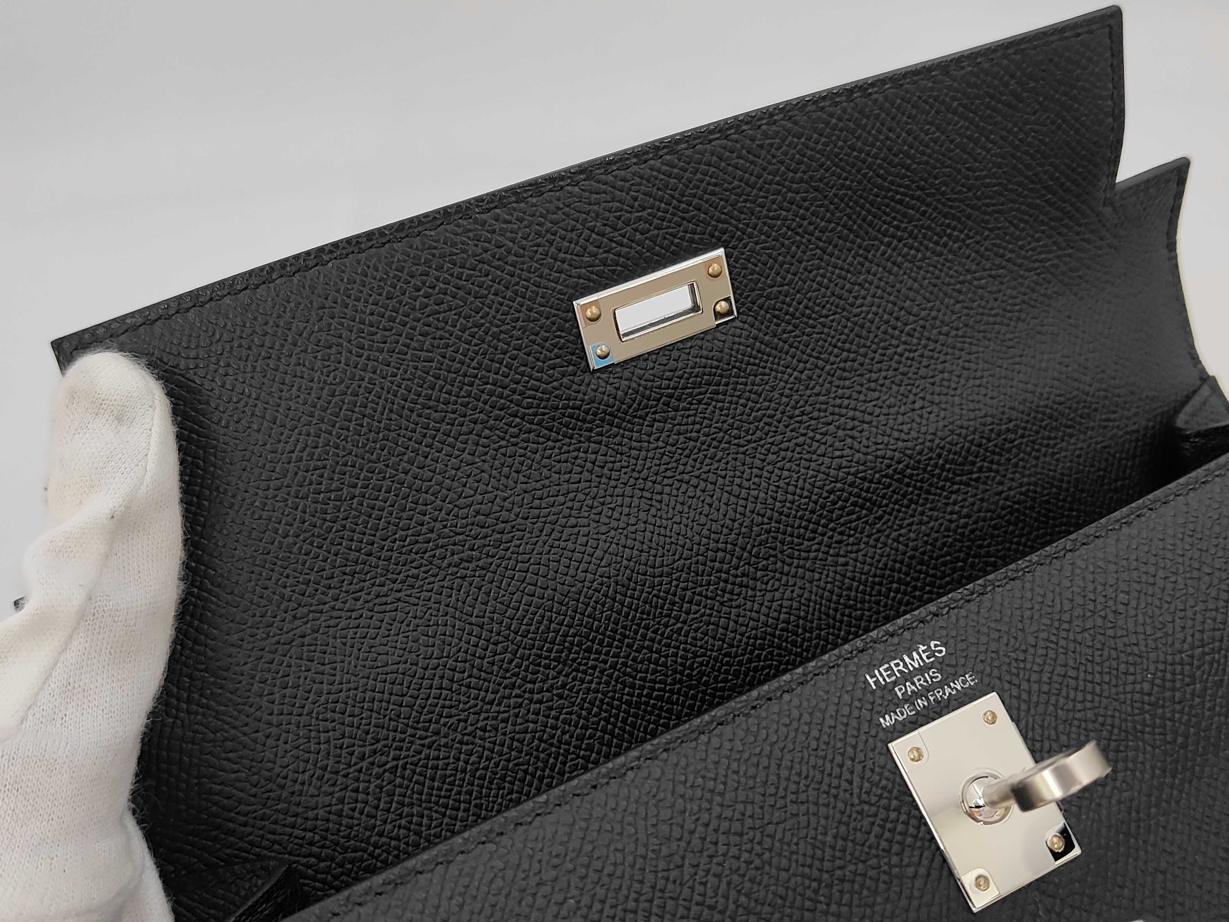 Kelly 25 Black Epsom Leather Handbag with Silver Hardware (K Stamp) — view 9