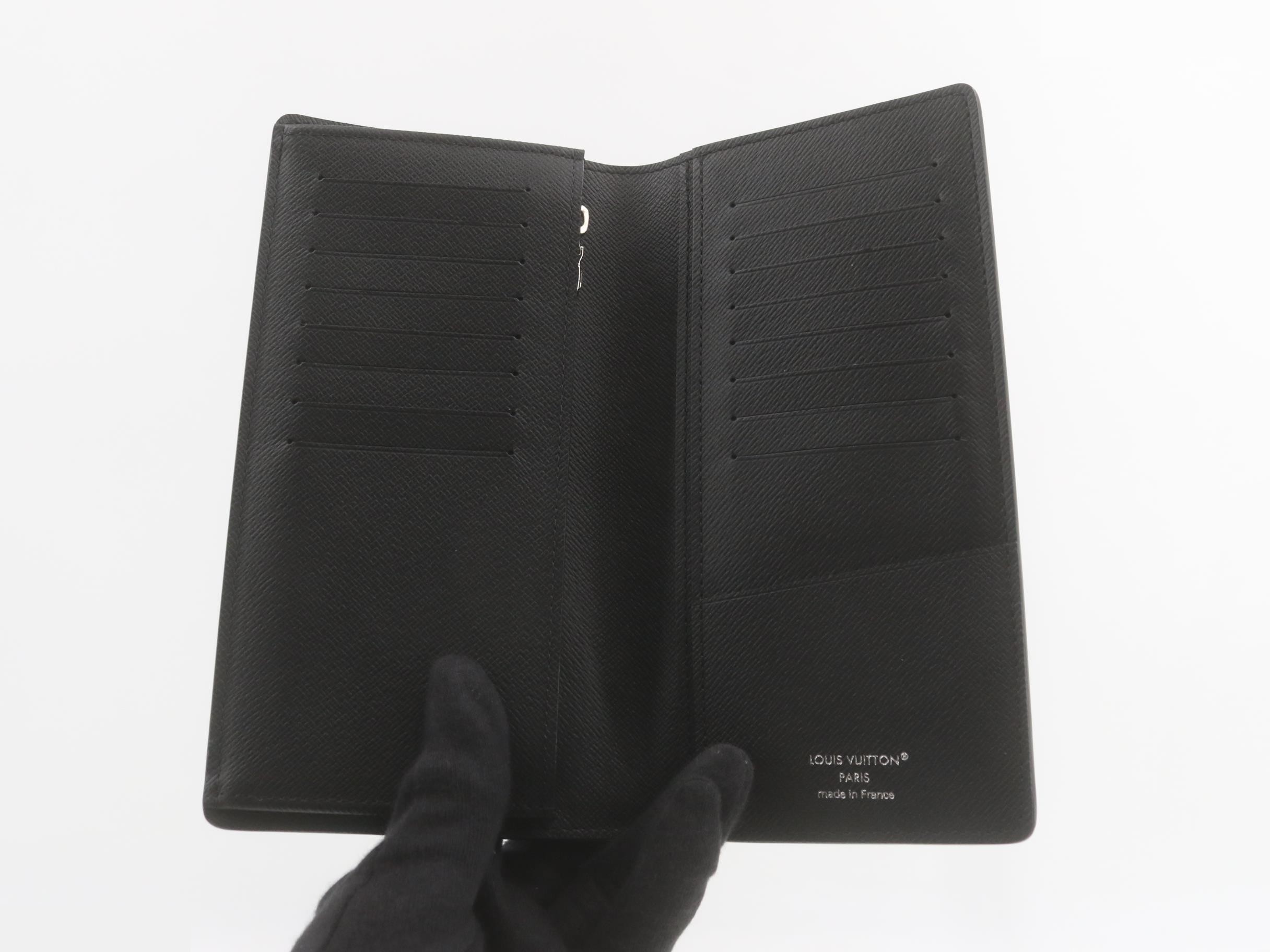 Taiga Portefeuille Brazza Noir IC Chip — view 4