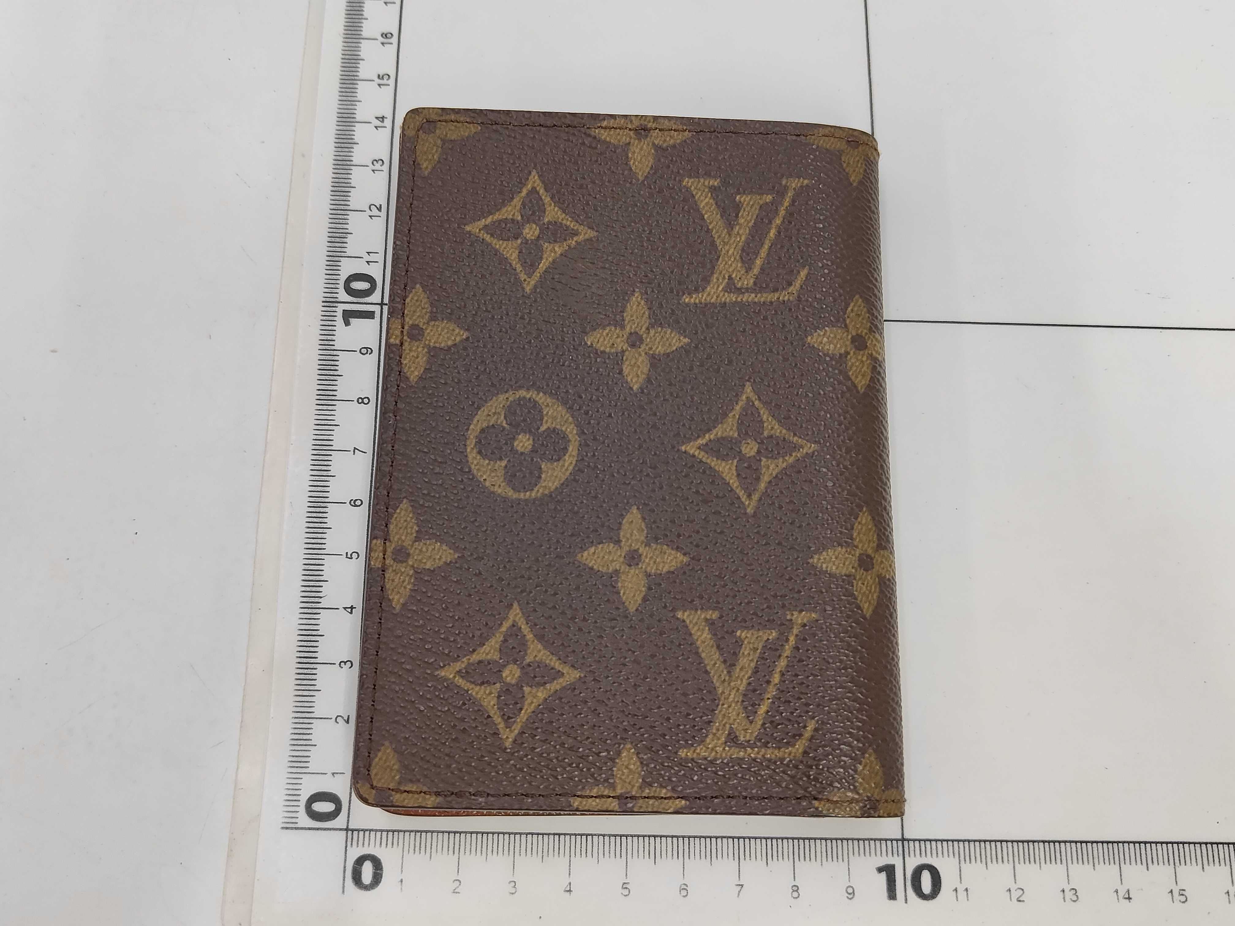 wallet — view 2
