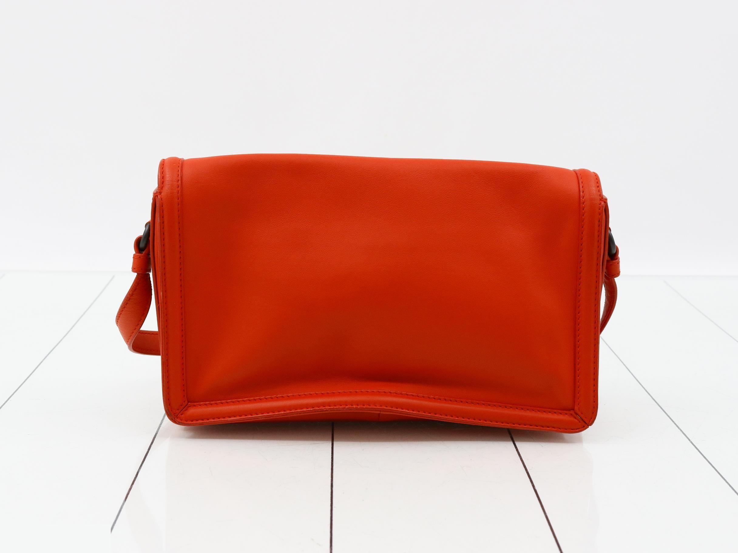 Intrecciato Shoulder Bag, Leather, Red — view 2
