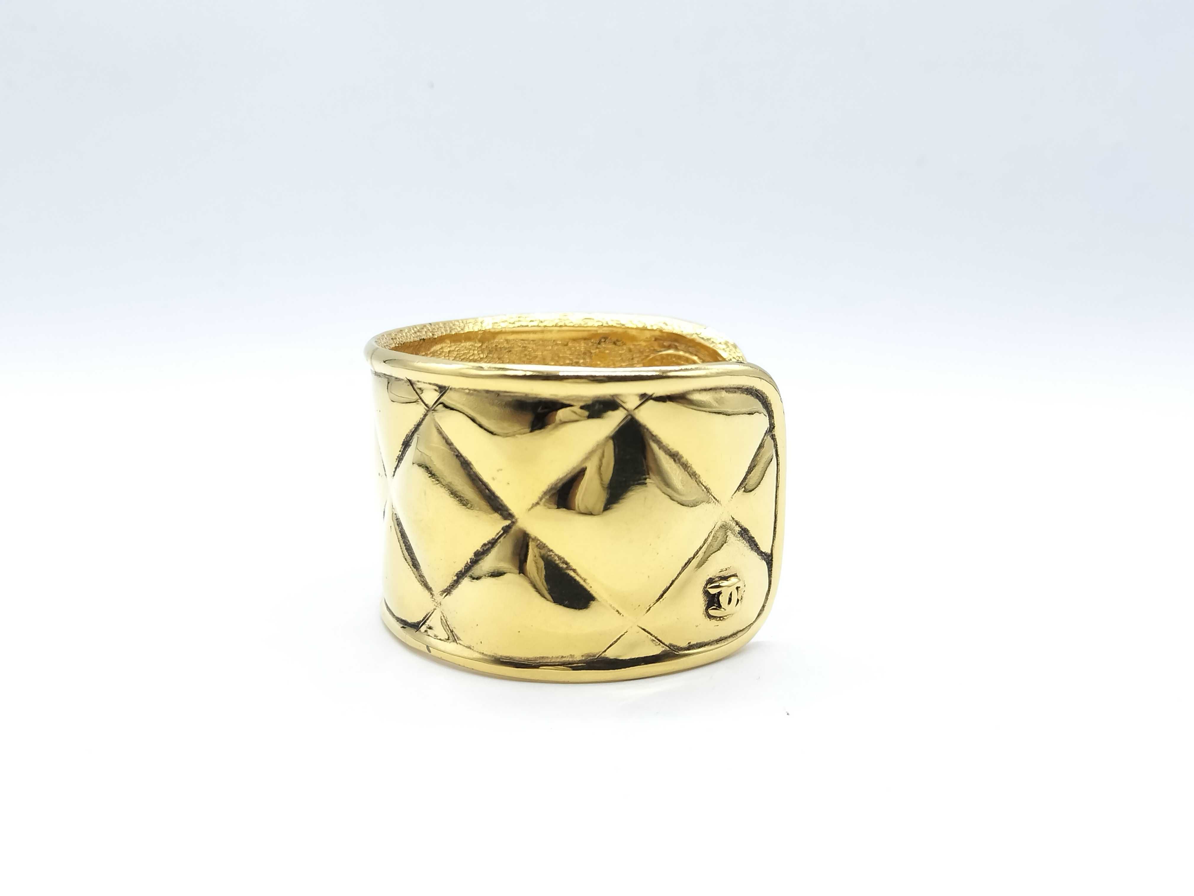 Matelassé Bangle Bracelet — view 3