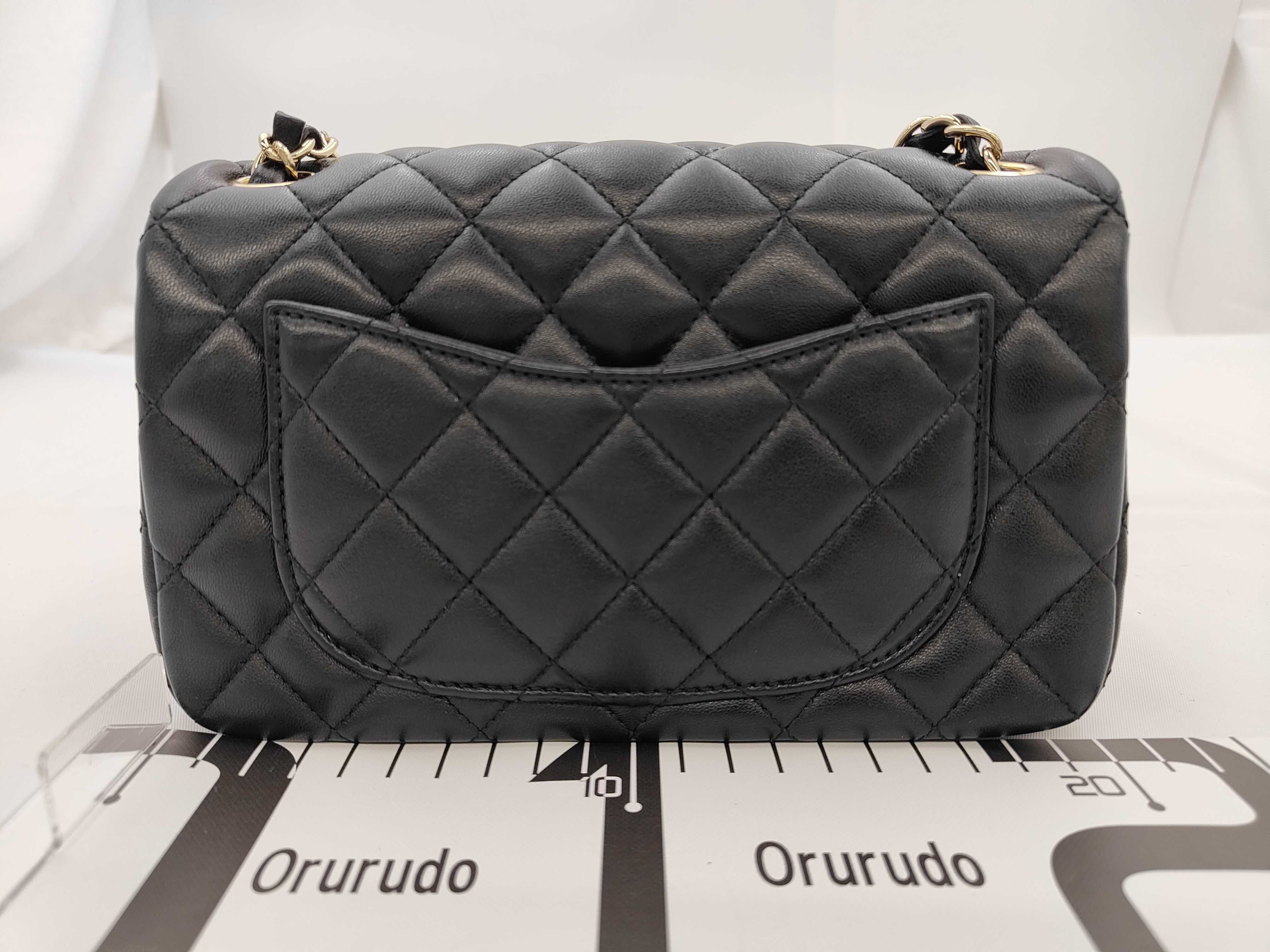 Matelassé 25 Double Flap Black Chain Shoulder Bag — view 2