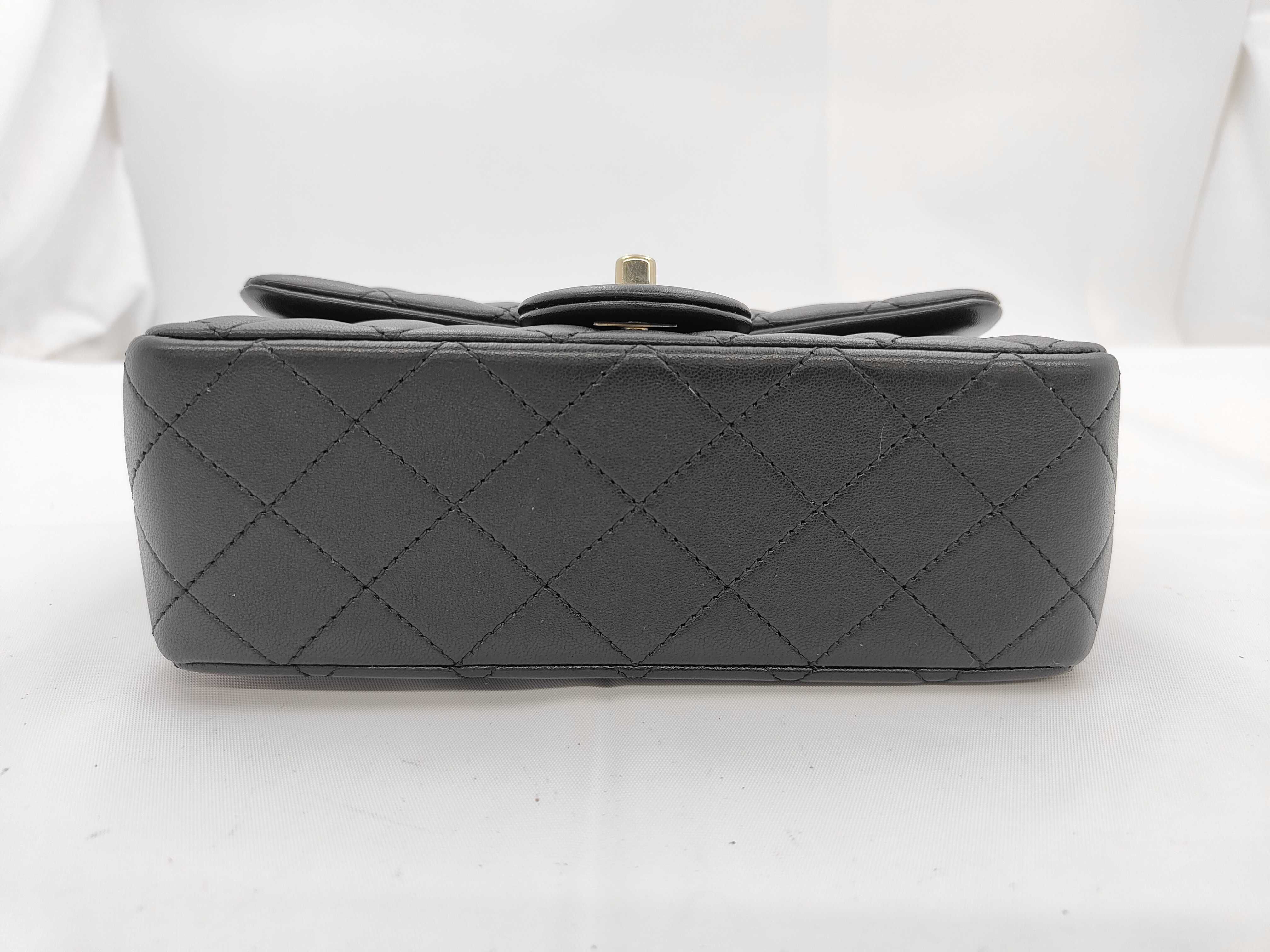 Matelassé 25 Double Flap Black Chain Shoulder Bag — view 5