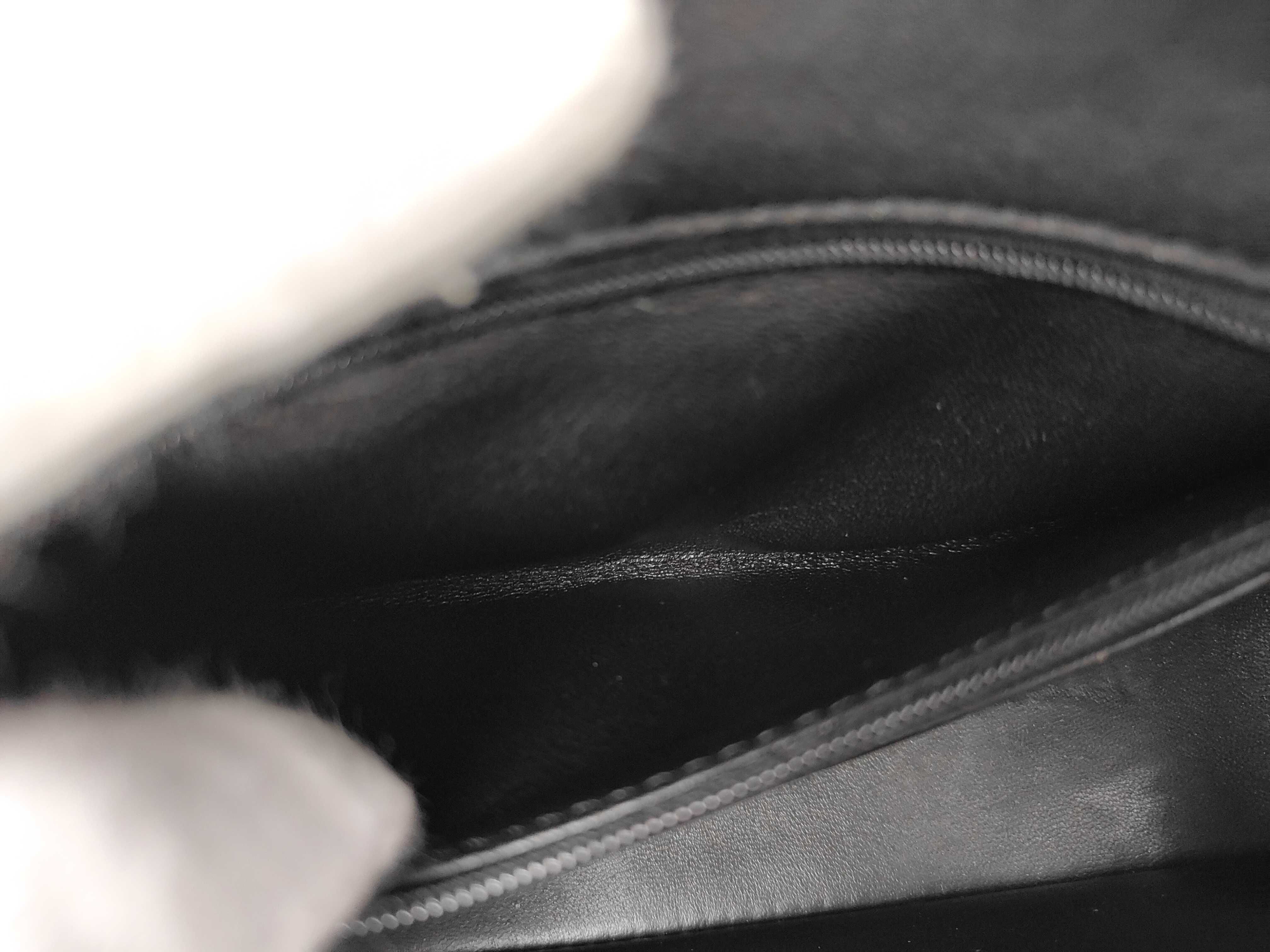 Matelassé 25 Double Flap Black Chain Shoulder Bag — view 10