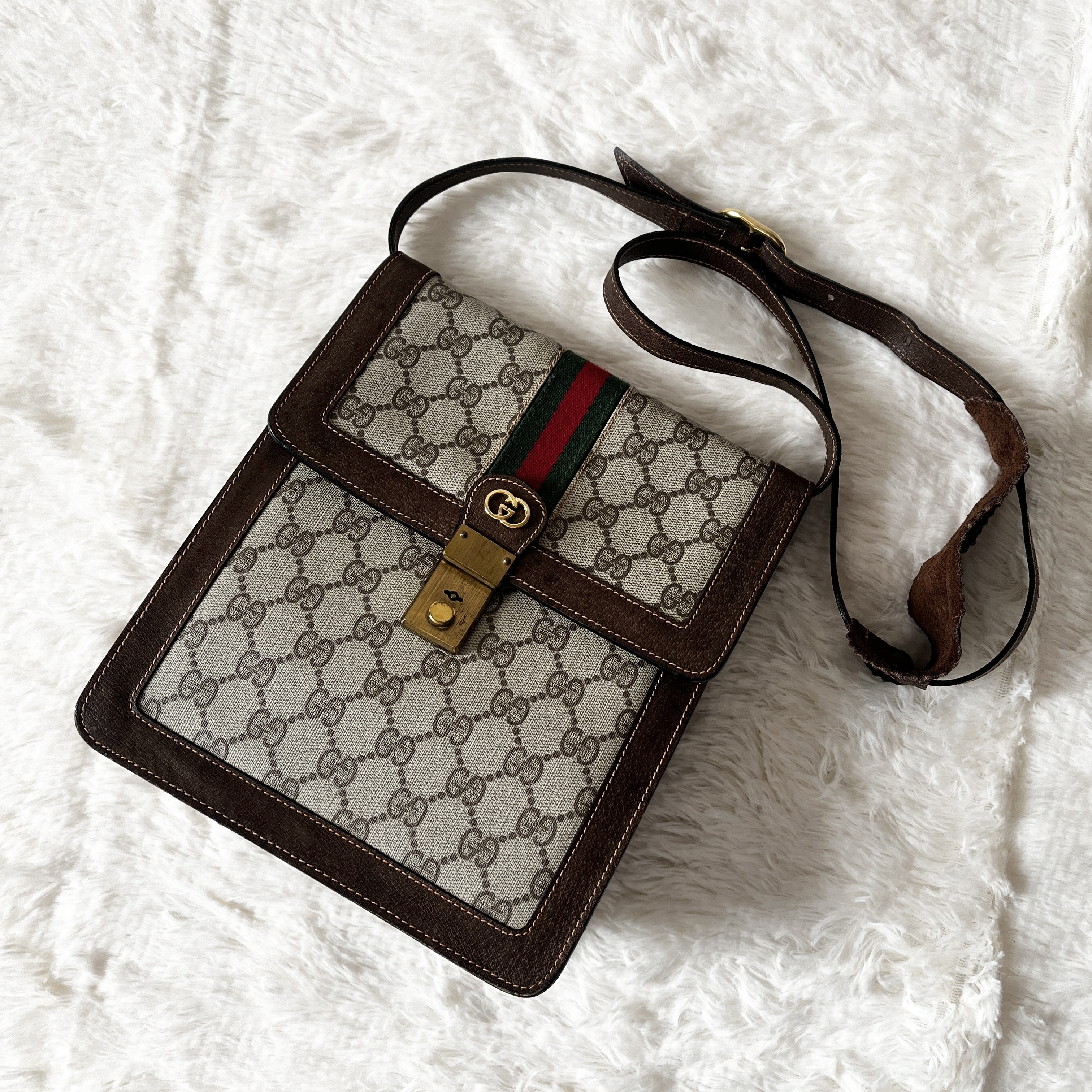 shoulder bag — view 2