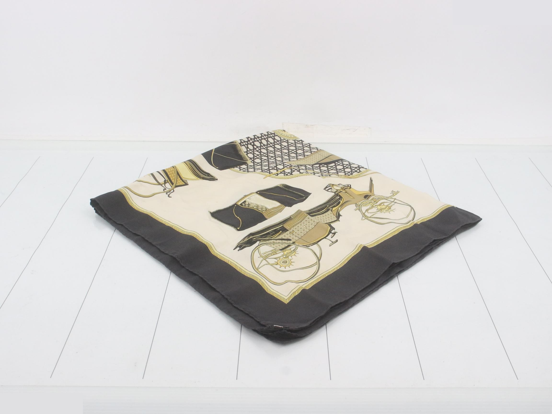 Carre 90 Scarf — view 2