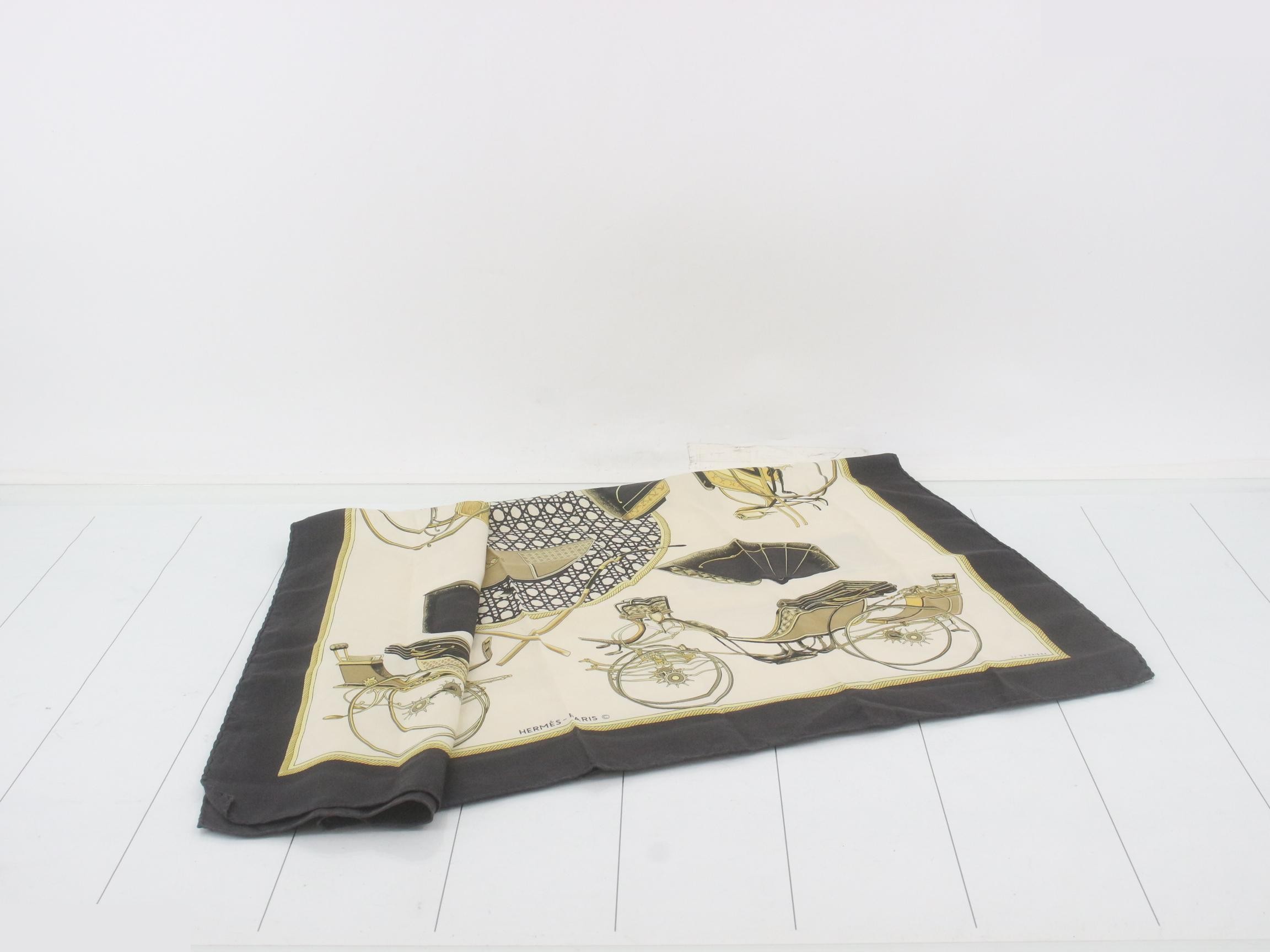 Carre 90 Scarf — view 3