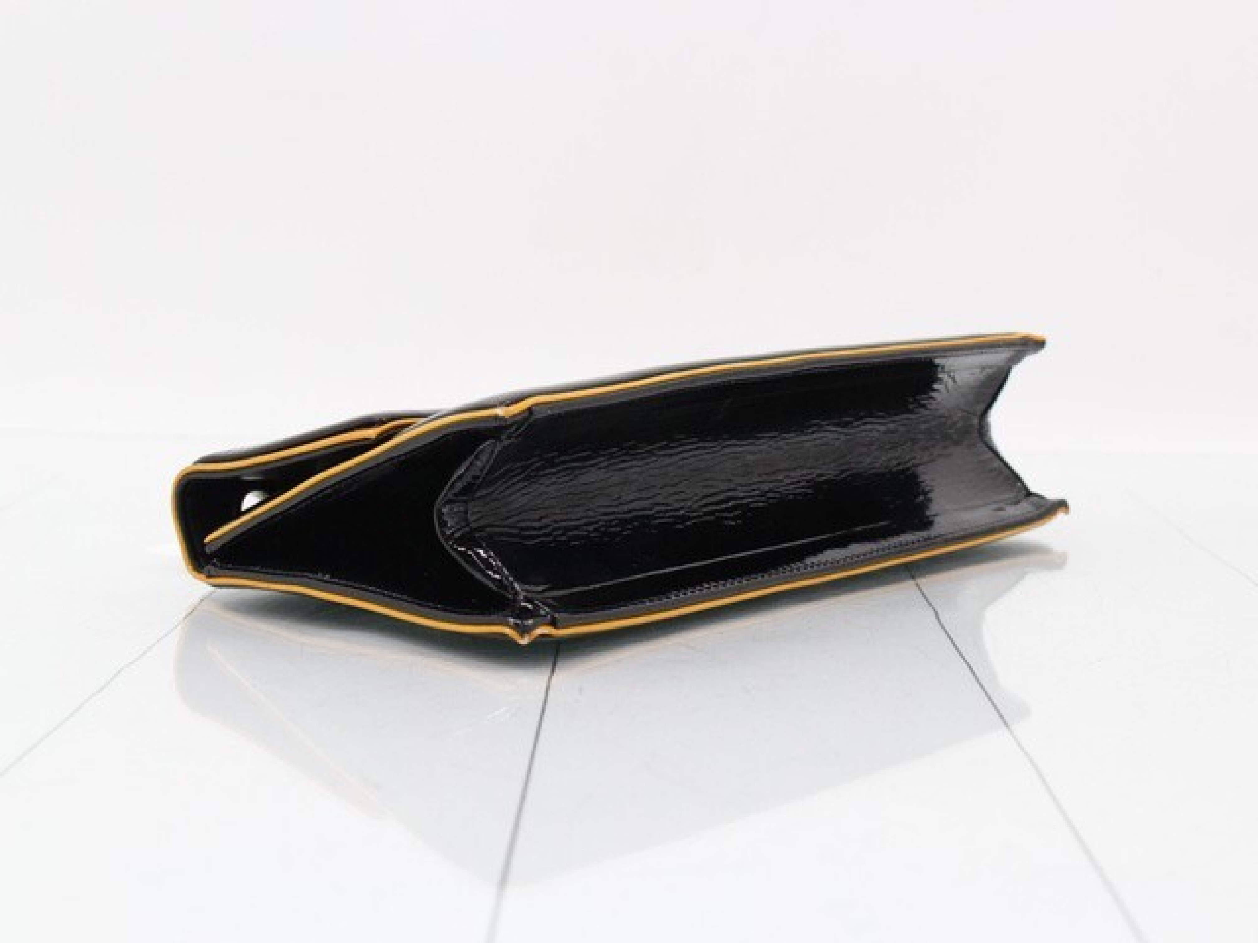 2.55 Patent Leather Shoulder Bag (Serial Number ) — view 3