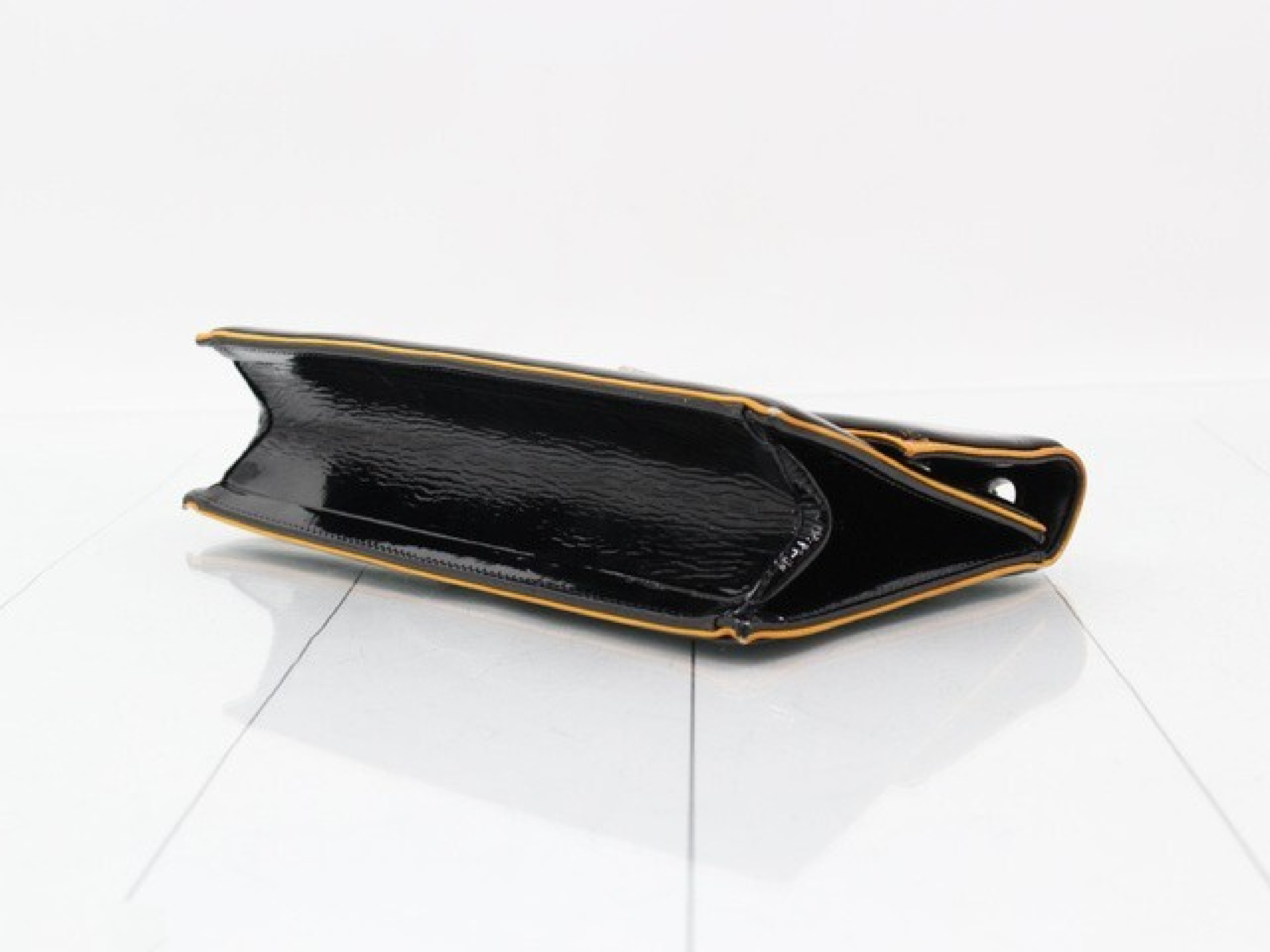 2.55 Patent Leather Shoulder Bag (Serial Number ) — view 4