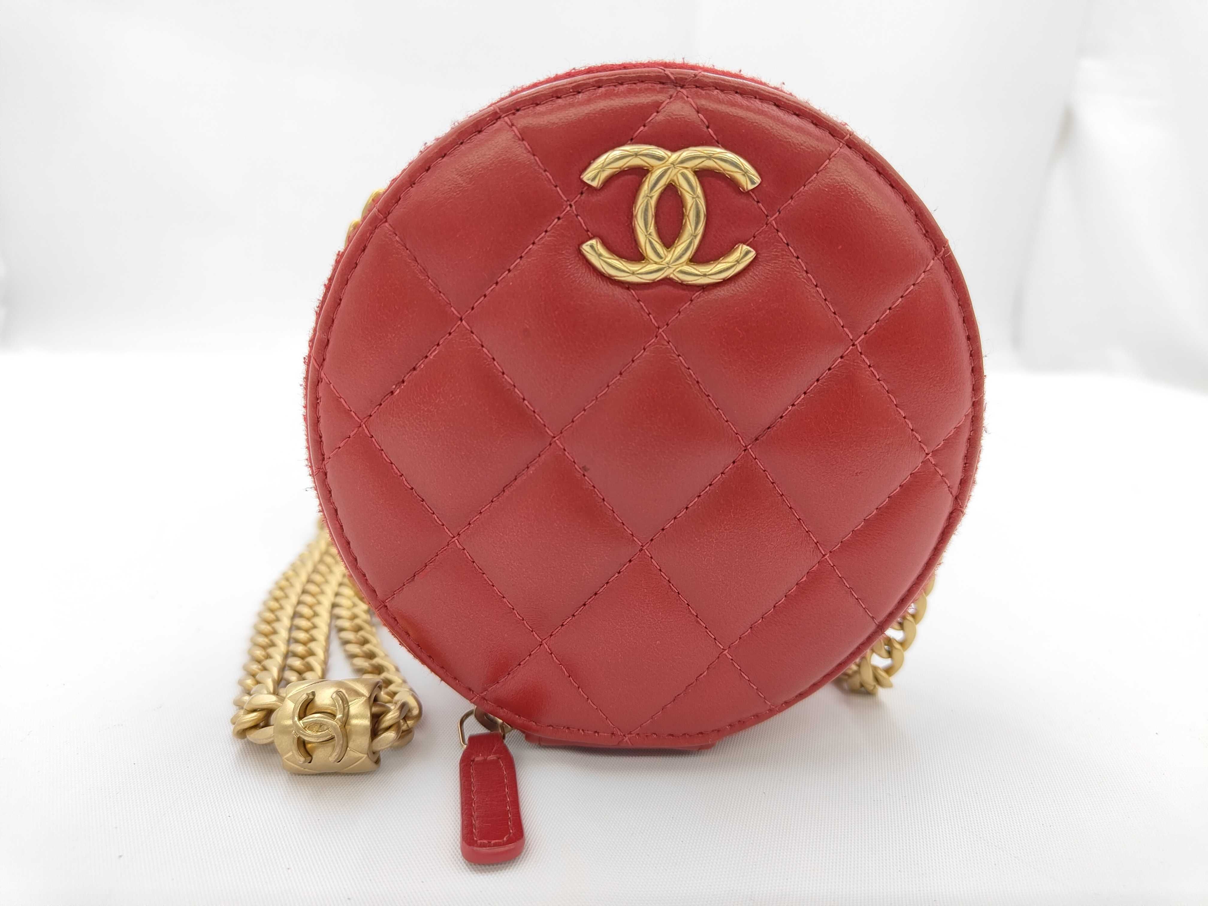 Matelassé Chain Shoulder Bag, Lambskin, Red