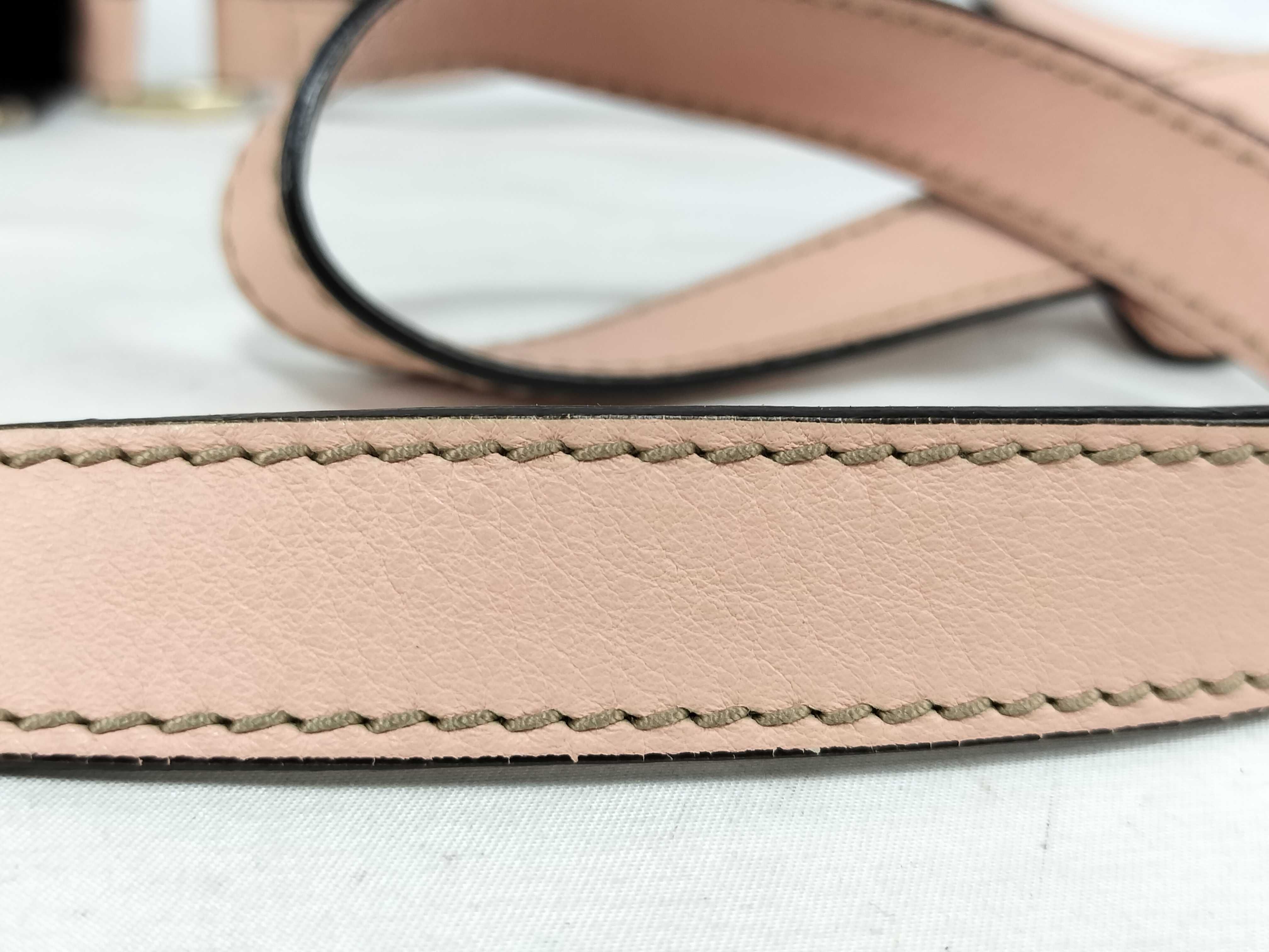 GG Canvas Gucci Bag Shoulder Bag — view 4