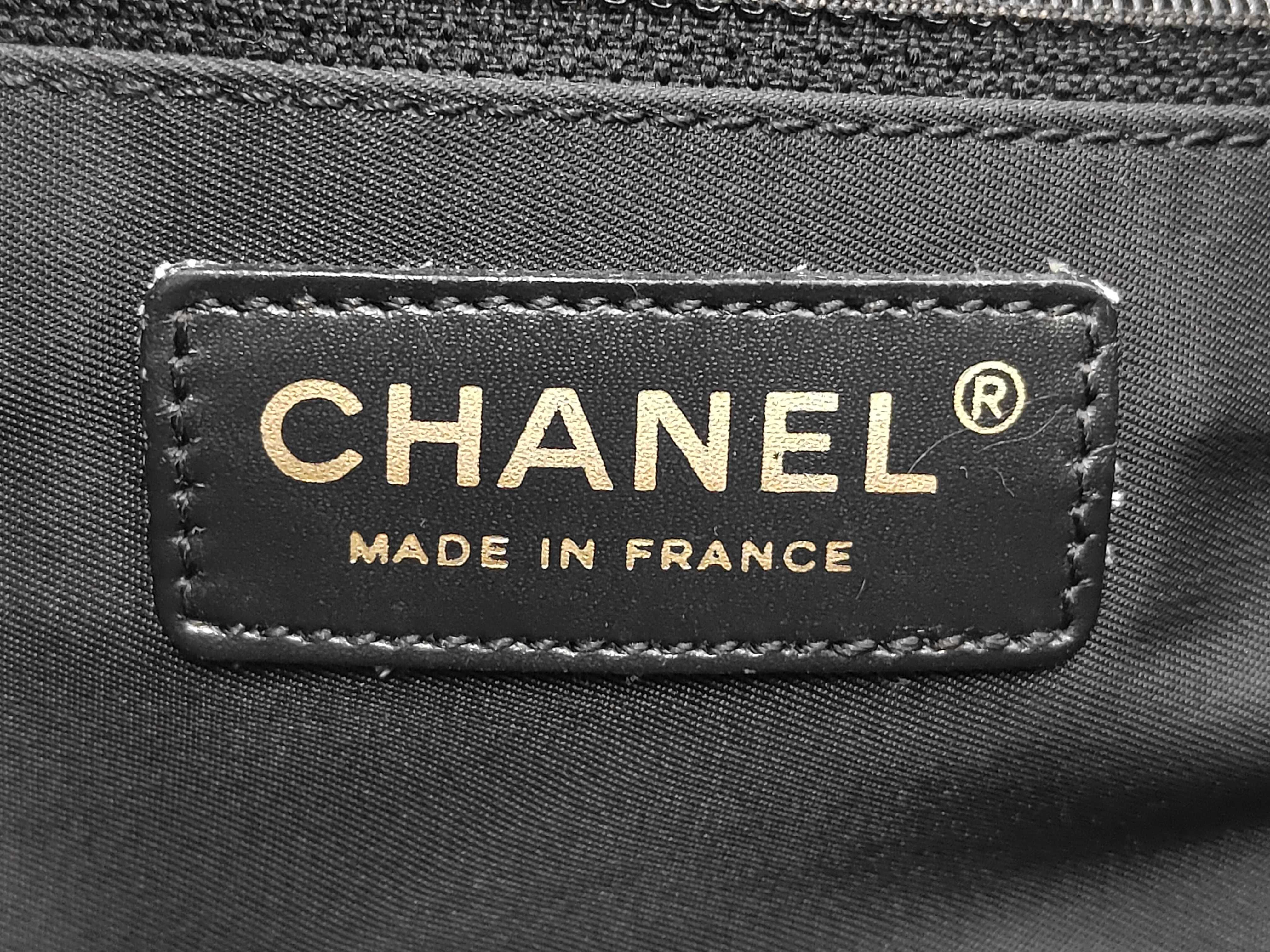 New Travel Line Tote Bag (with serial number sticker) — view 9