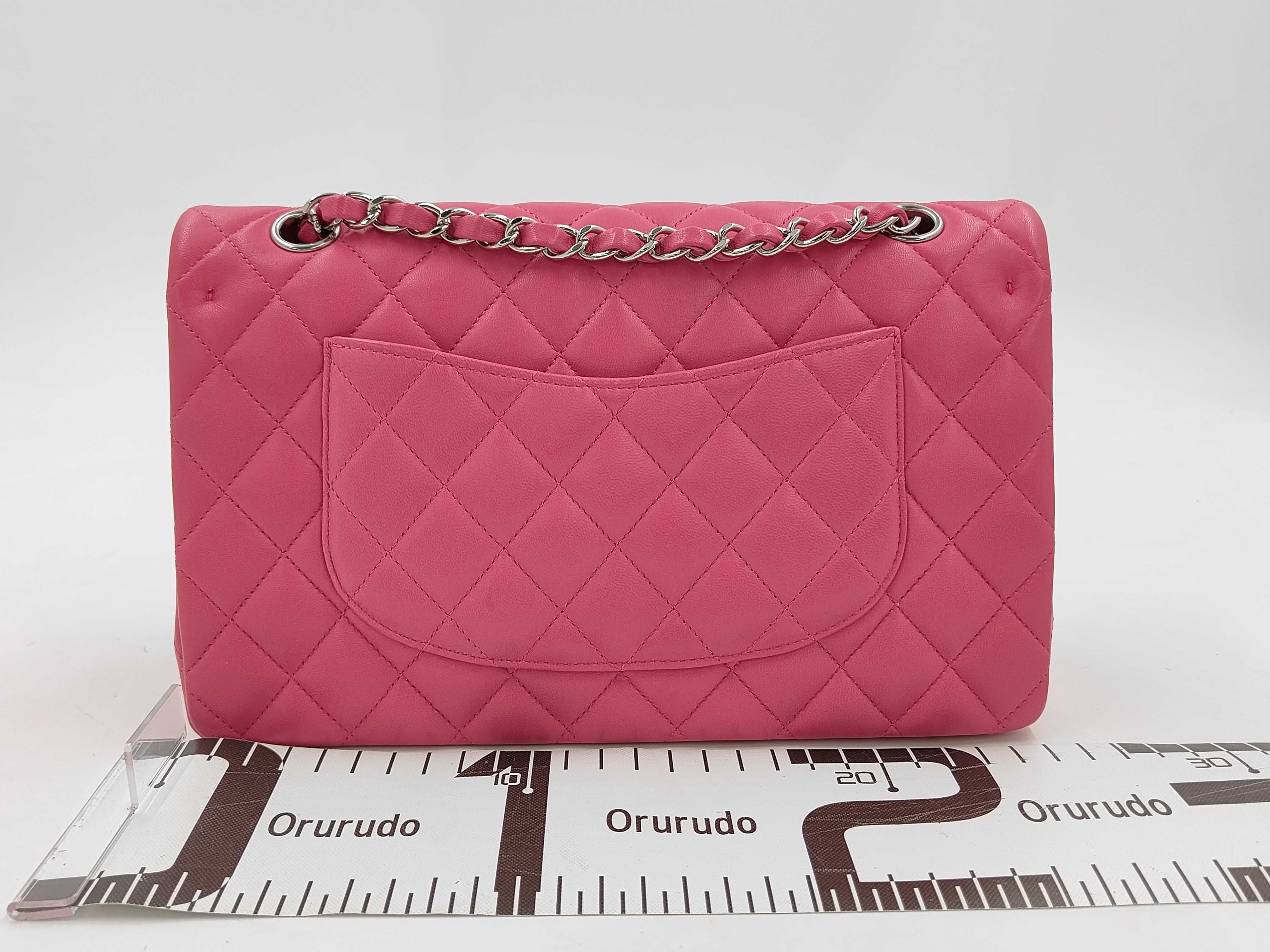Matelassé 25 Lambskin Pink Silver Hardware Double Flap Shoulder Bag (Serial Number 19) — view 2