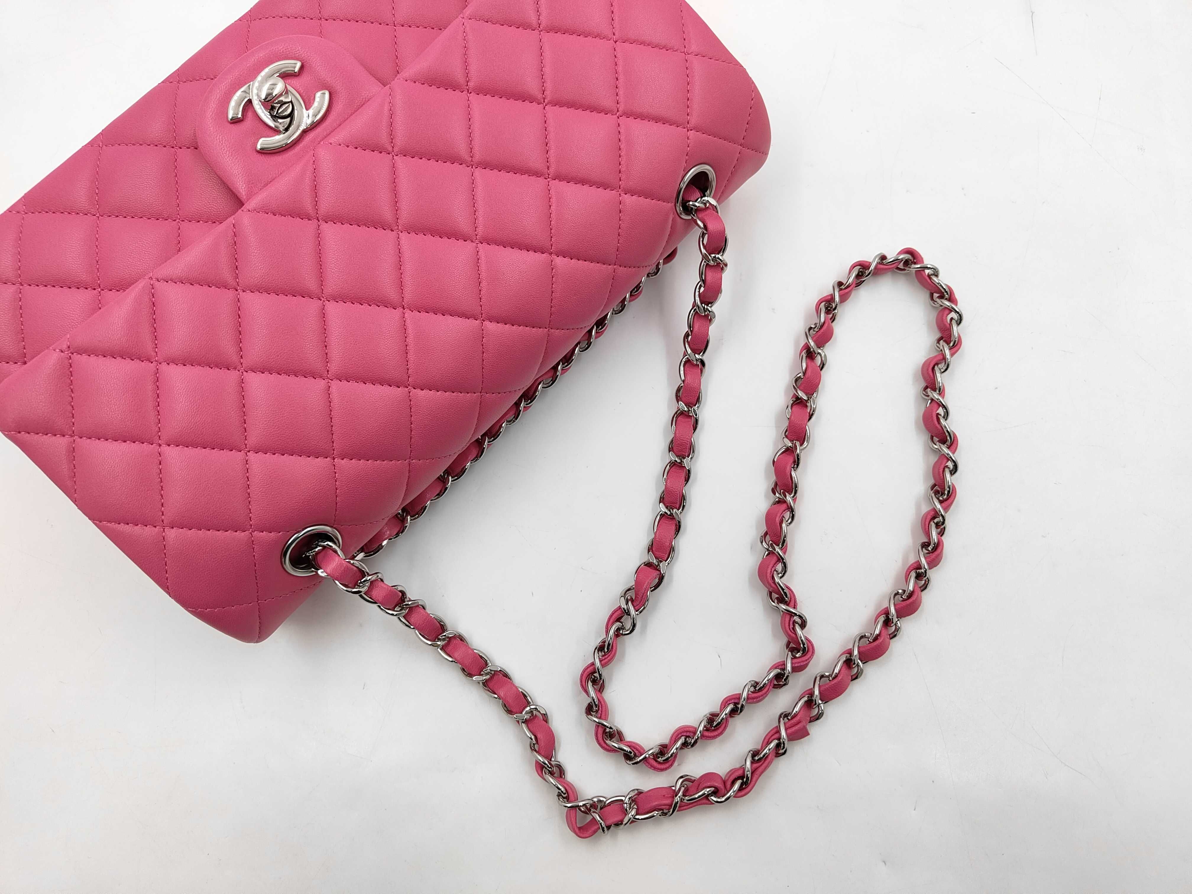 Matelassé 25 Lambskin Pink Silver Hardware Double Flap Shoulder Bag (Serial Number 19) — view 3