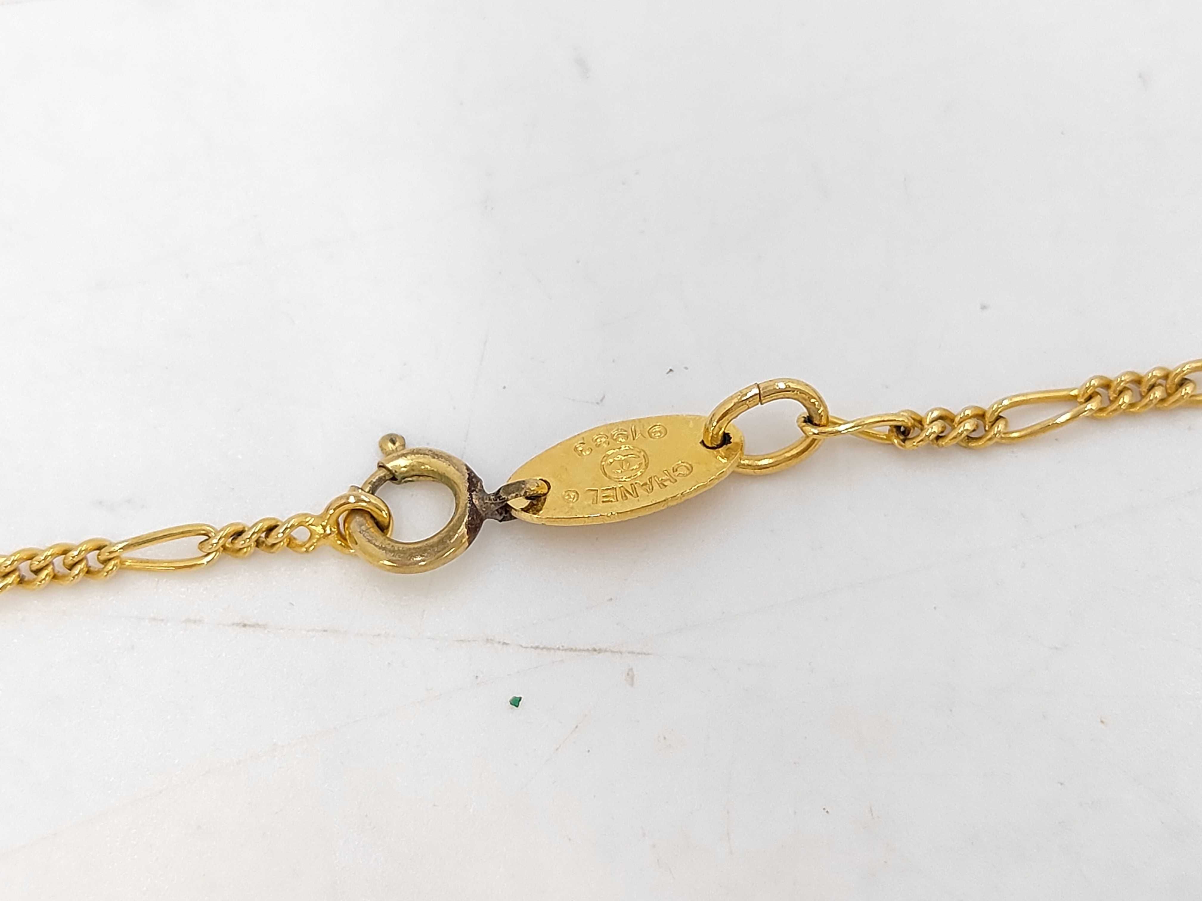 2137 Coco Earrings Necklace — view 3