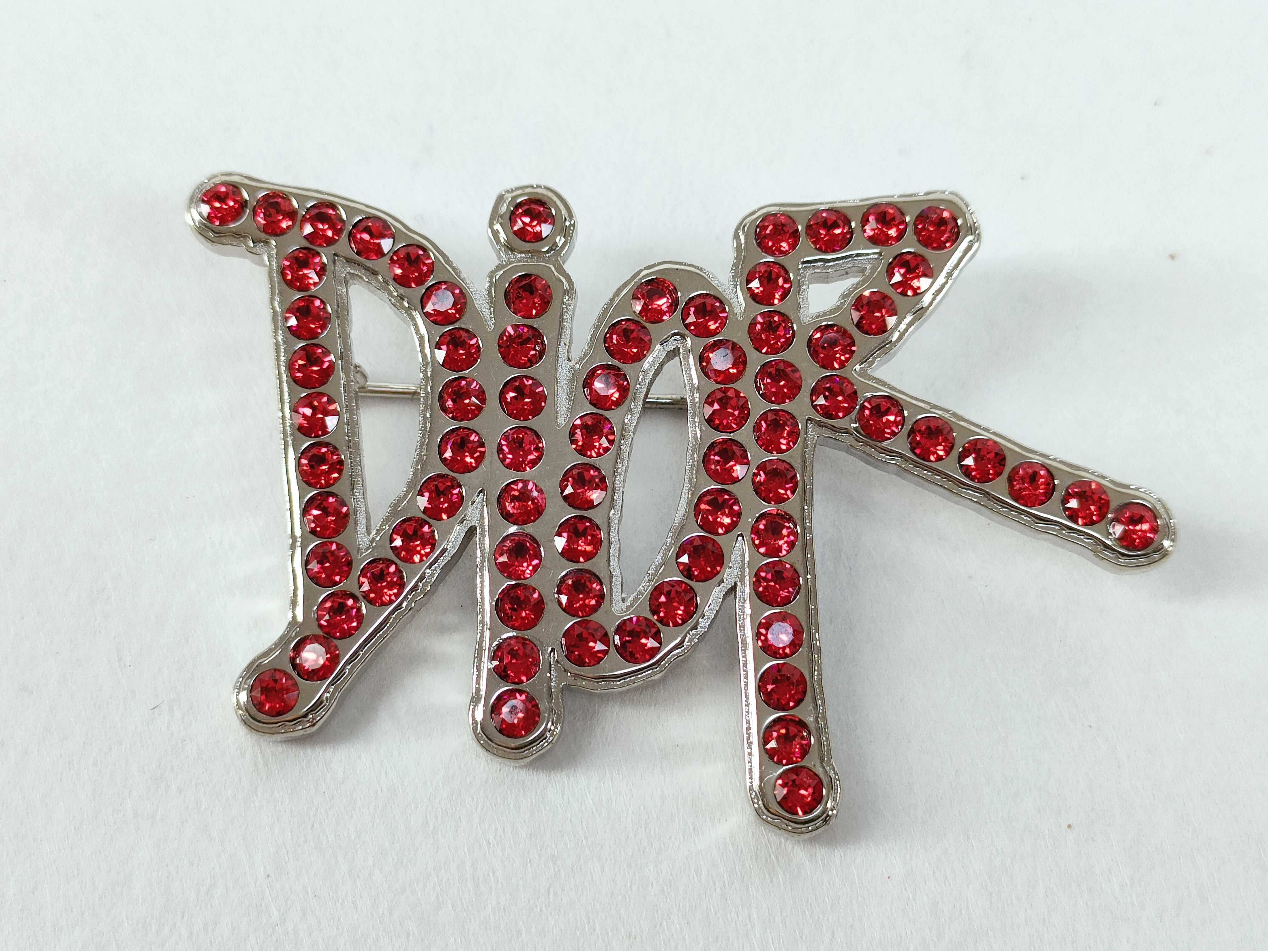 x Stussy collaboration rhinestone brooch