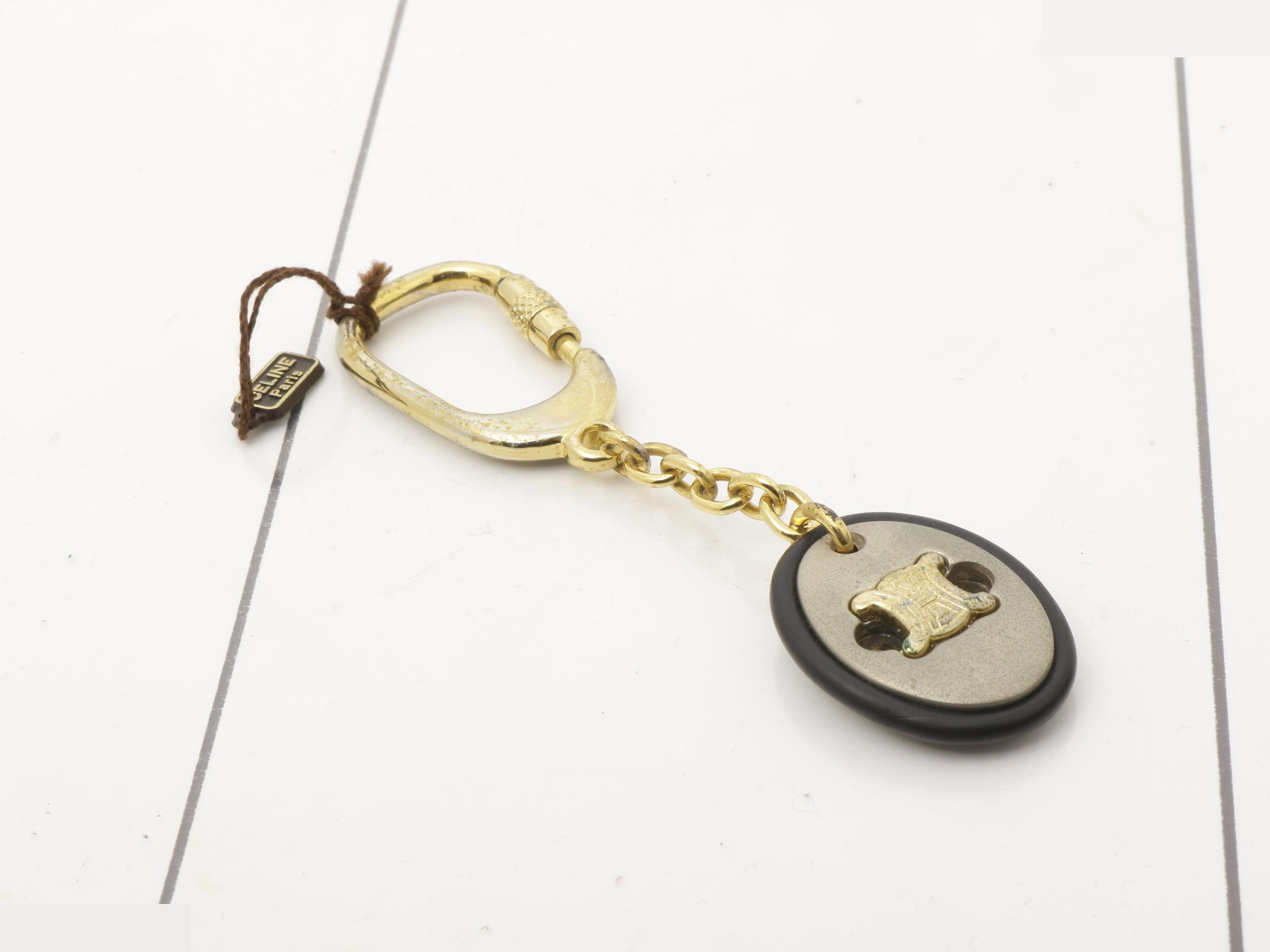 Other items: Small accessories, phone straps, keychains — view 2