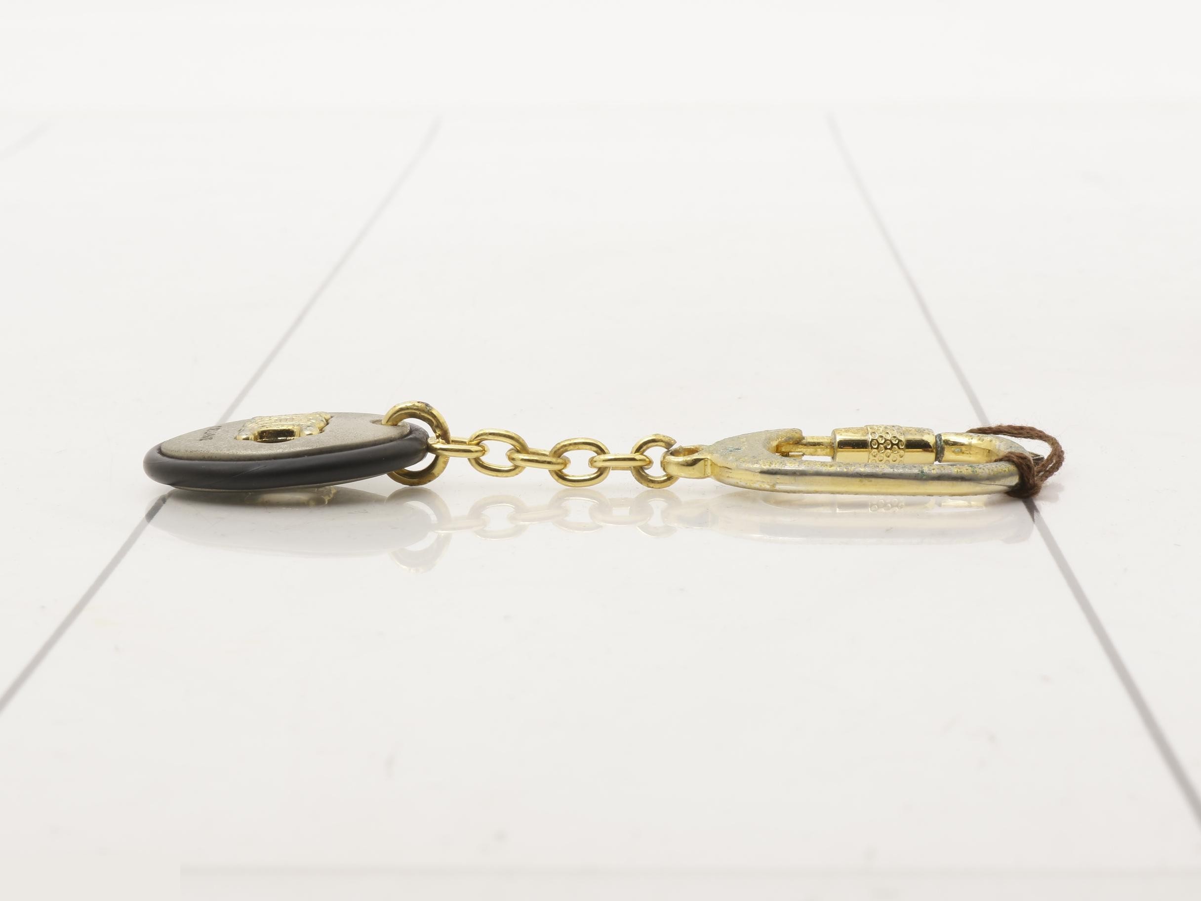 Other items: Small accessories, phone straps, keychains — view 3