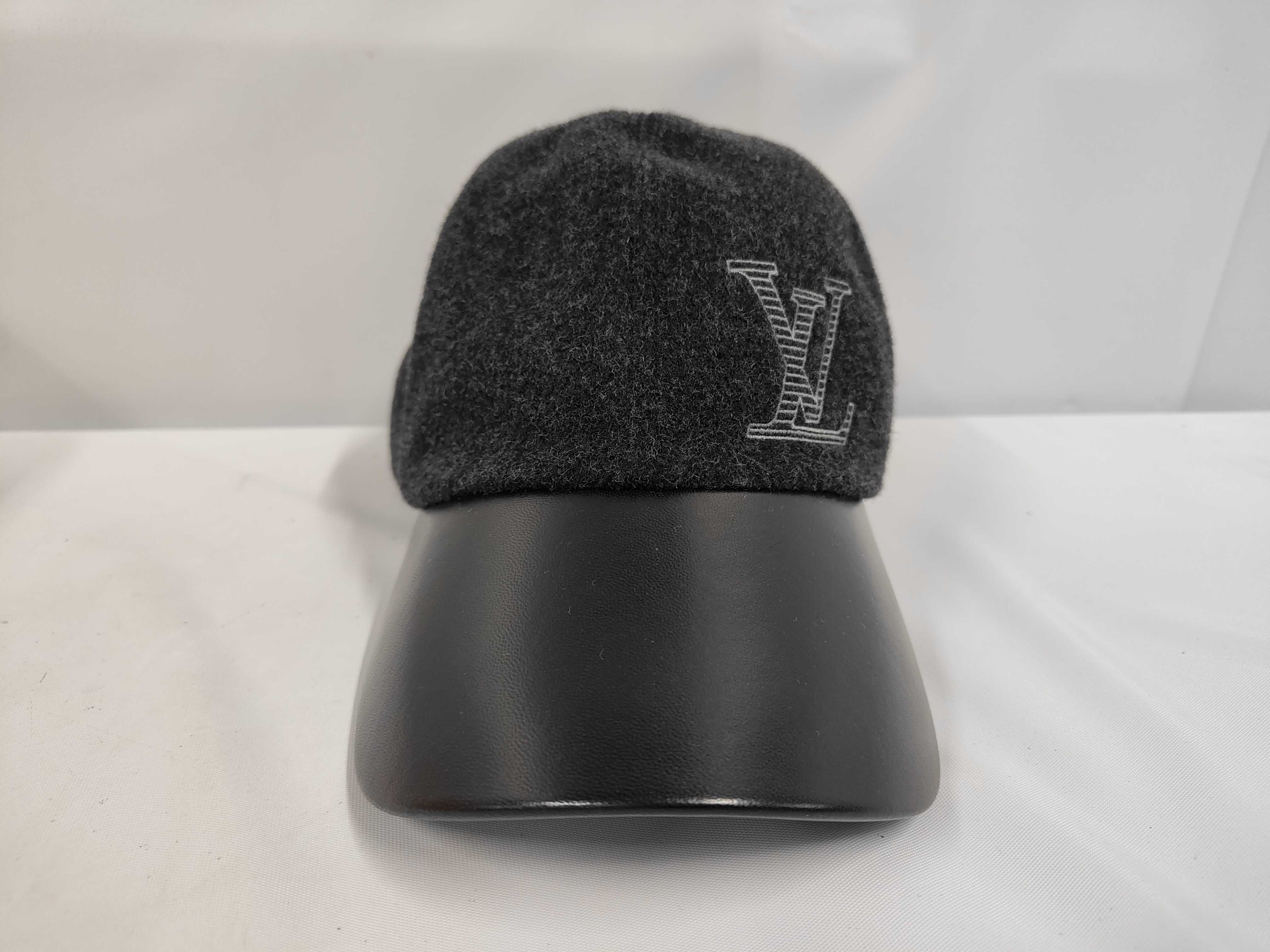 Vuitton Cap M7182M NX2243 Other Accessories — view 2