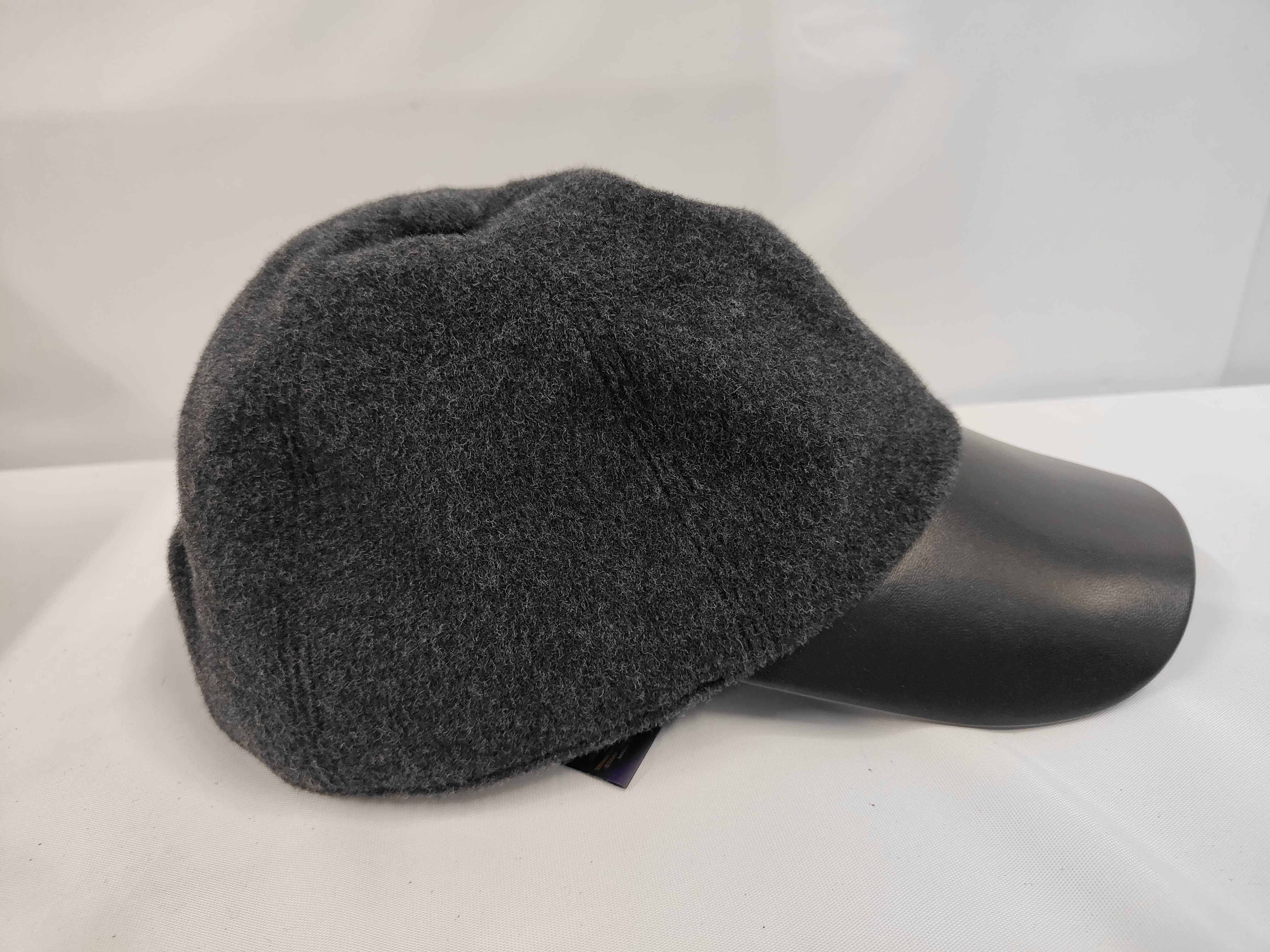 Vuitton Cap M7182M NX2243 Other Accessories — view 5