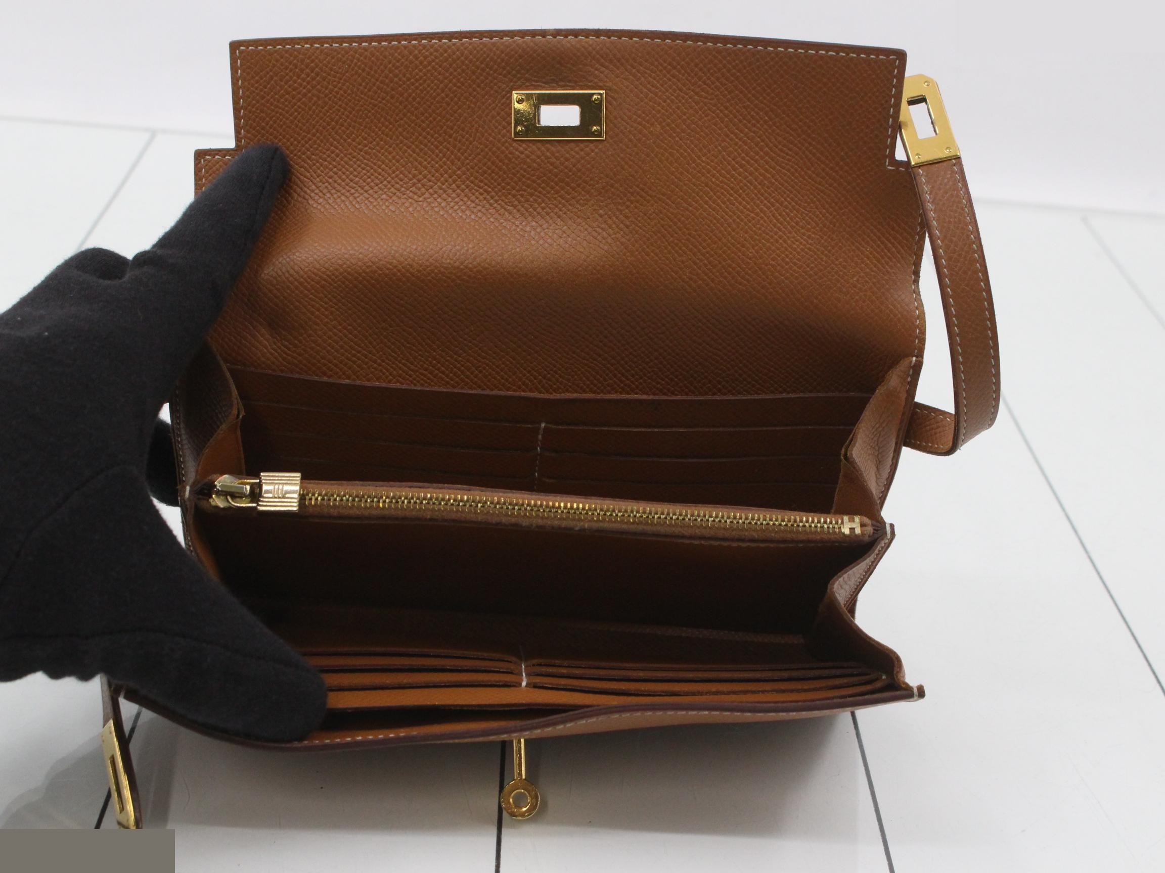 Kelly Wallet, Leather, C Stamp — view 4