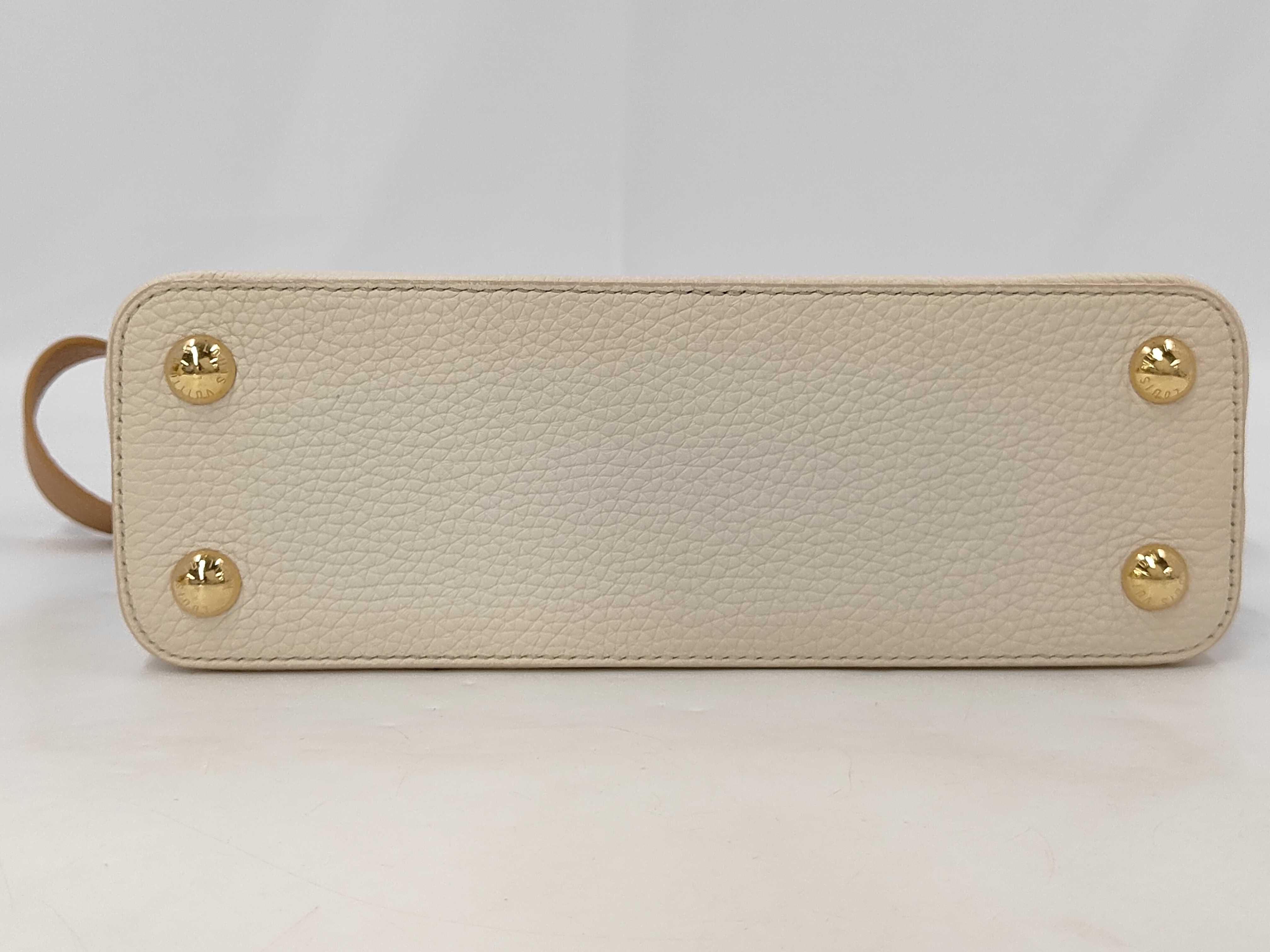 Capucines BB Shoulder Bag — view 4