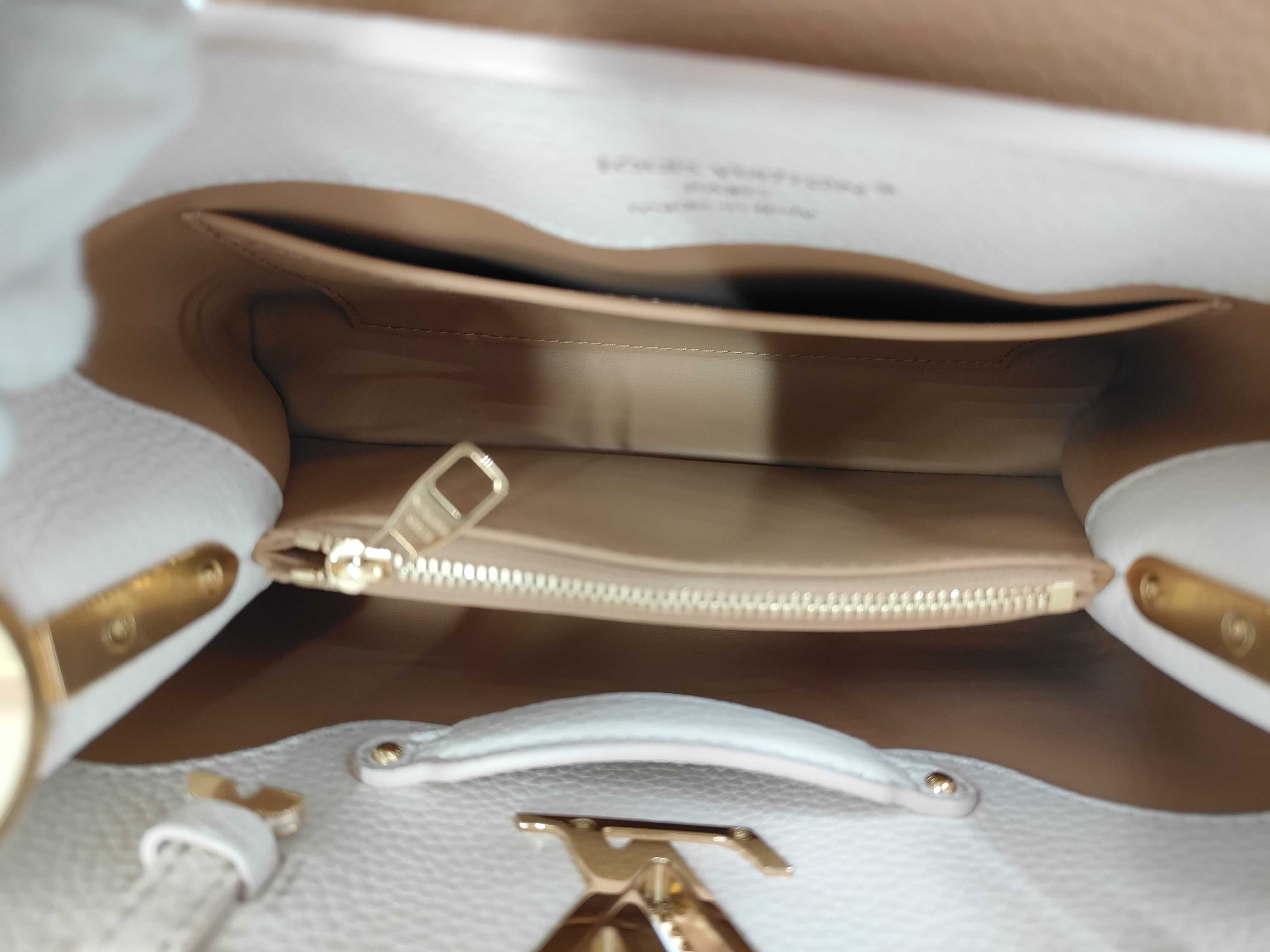 Capucines BB Shoulder Bag — view 9