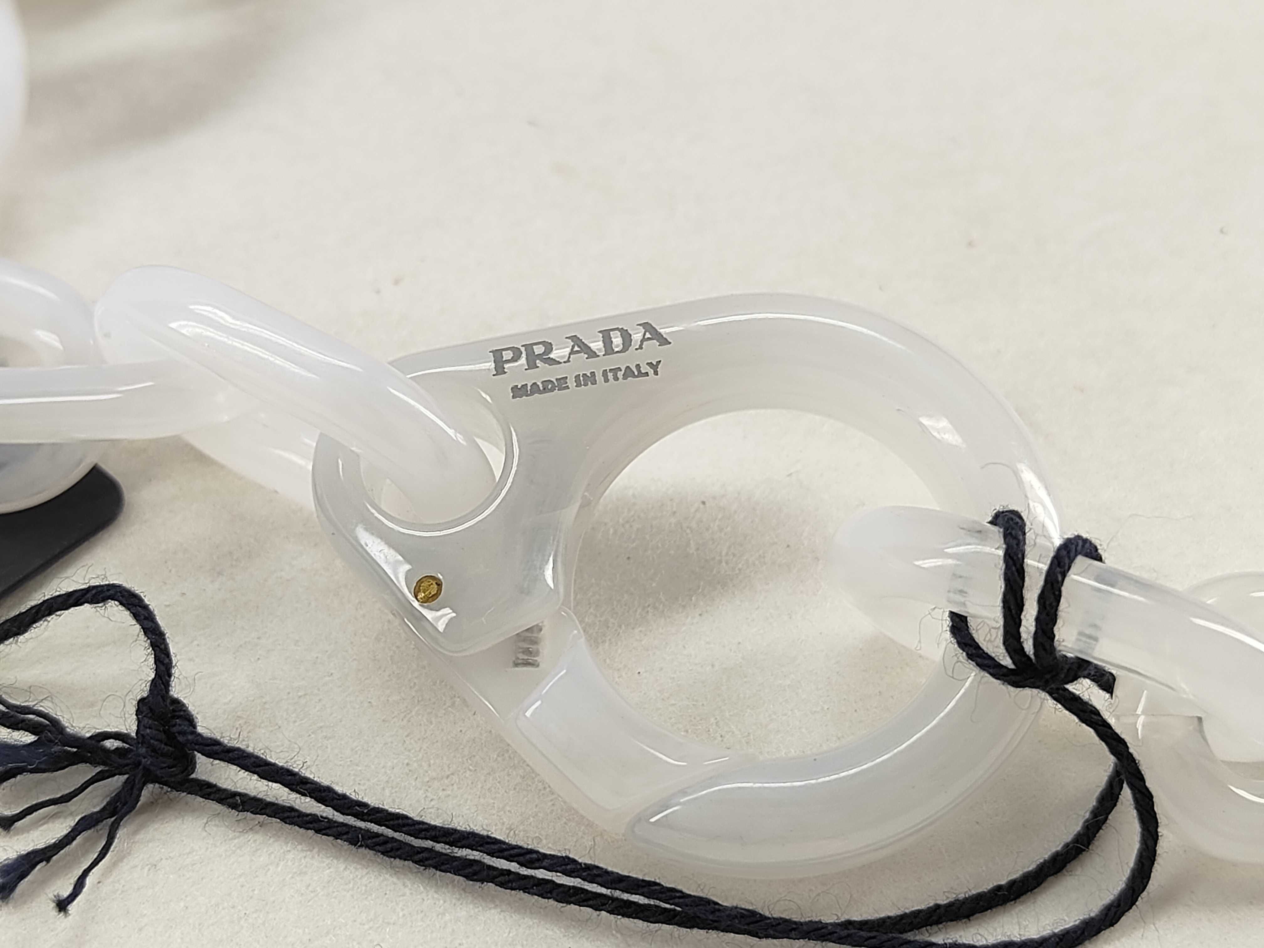 necklace with box — view 4