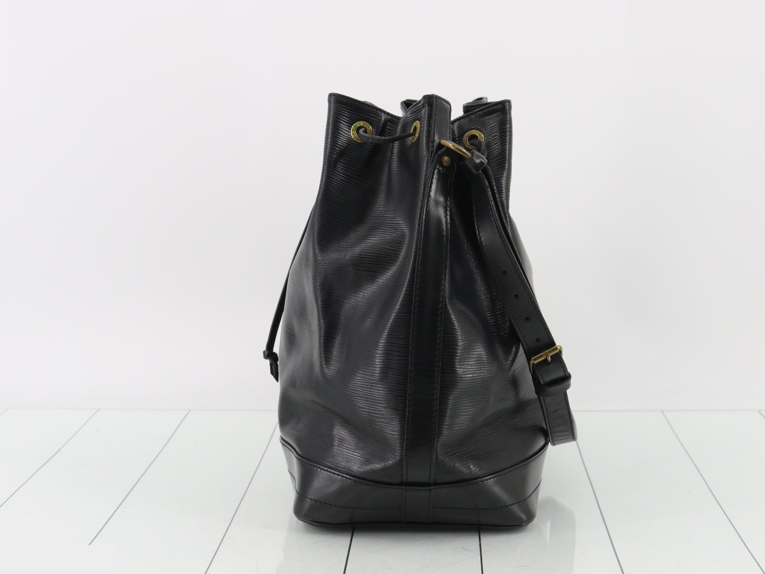 Noe Black — view 3