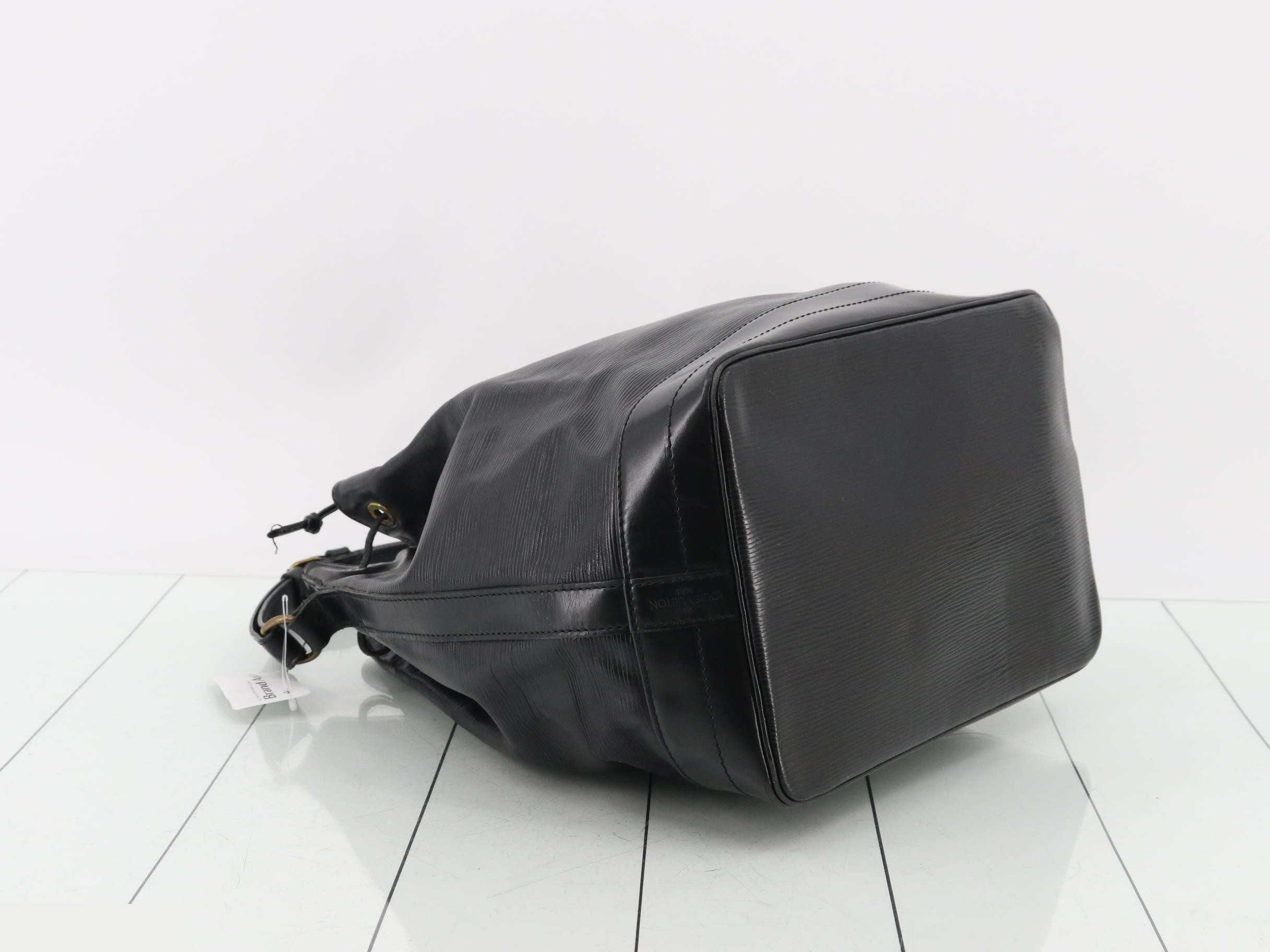 Noe Black — view 5